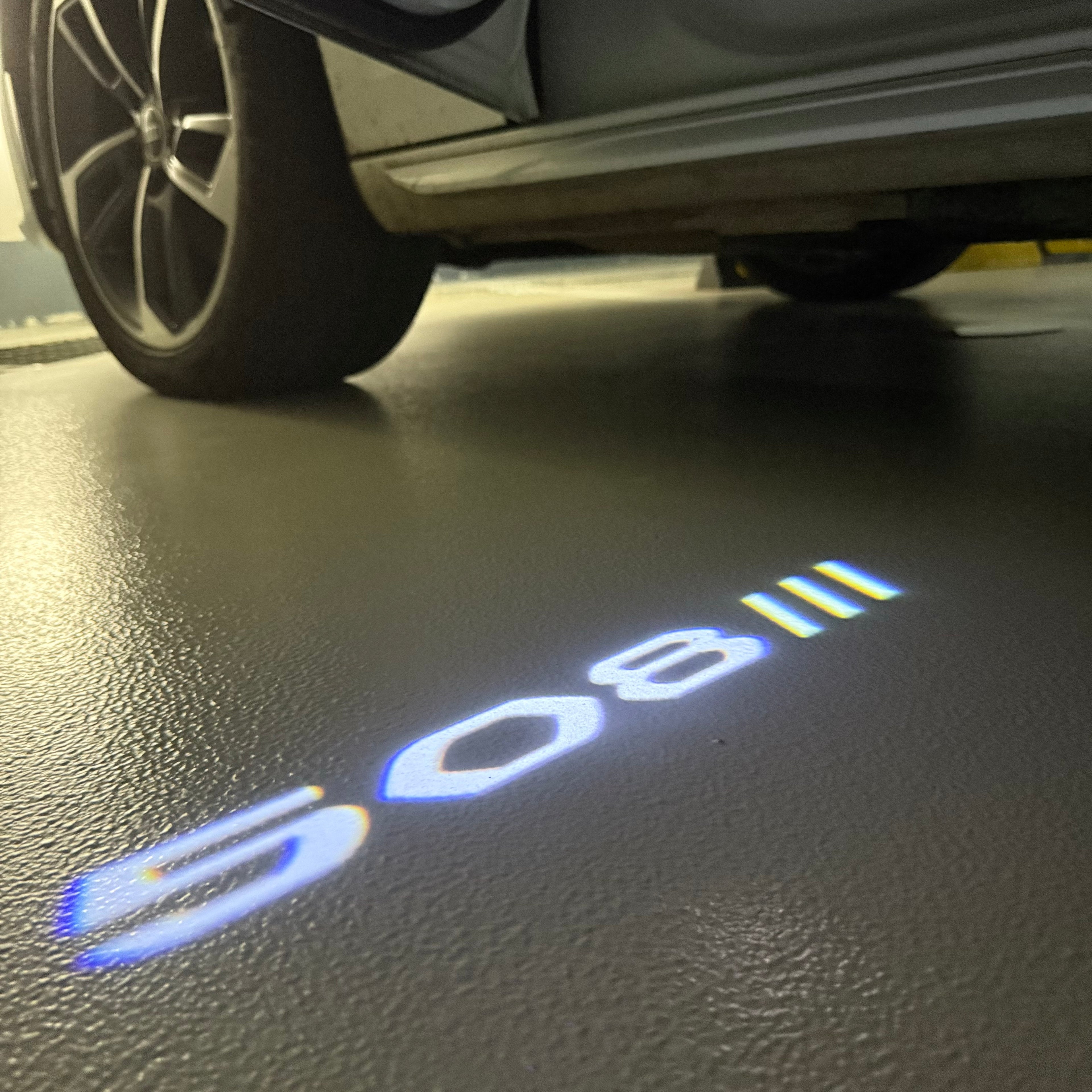 BMW M3 LOGO PROJECTOR LIGHTS Nr.24 (الكمية 1 = 1 مجموعة / 2 أضواء باب)