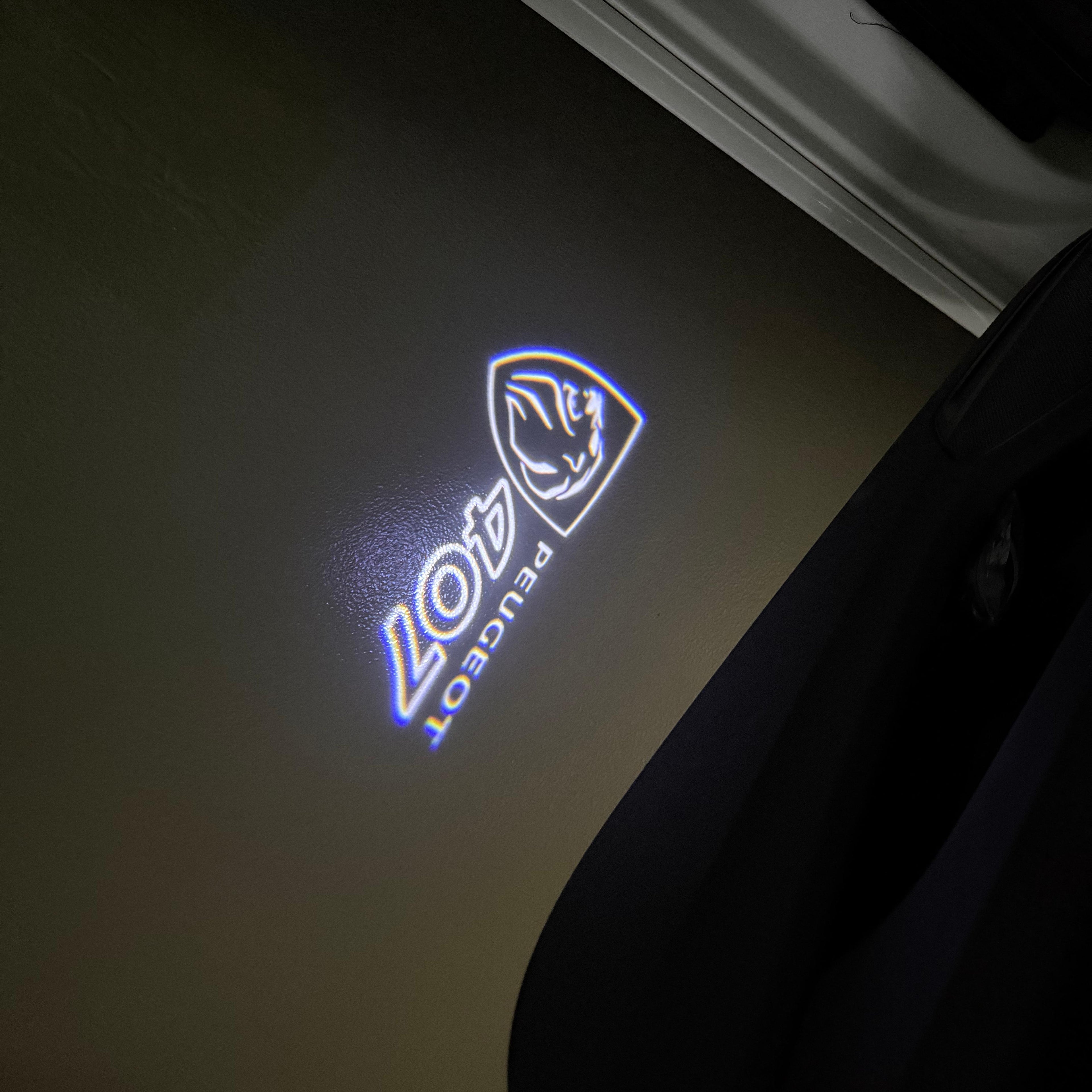 BMW M3 LOGO PROJECTOR LIGHTS Nr.24 (الكمية 1 = 1 مجموعة / 2 أضواء باب)