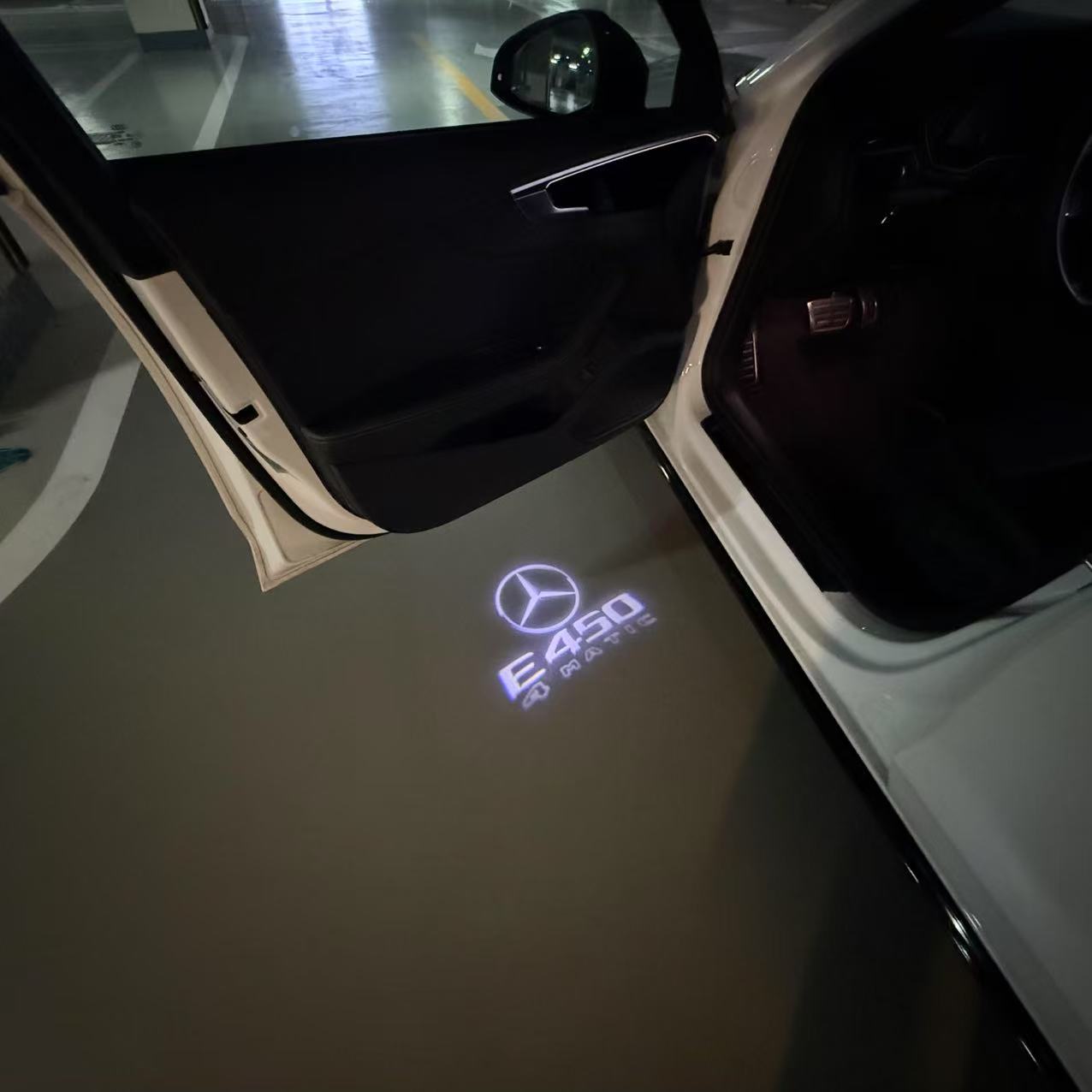 MERCEDES BENZ E 450 LOGO PROJECTOT LIGHTS  (quantity 1 = 1 sets/2 door lights)Nr.03f049