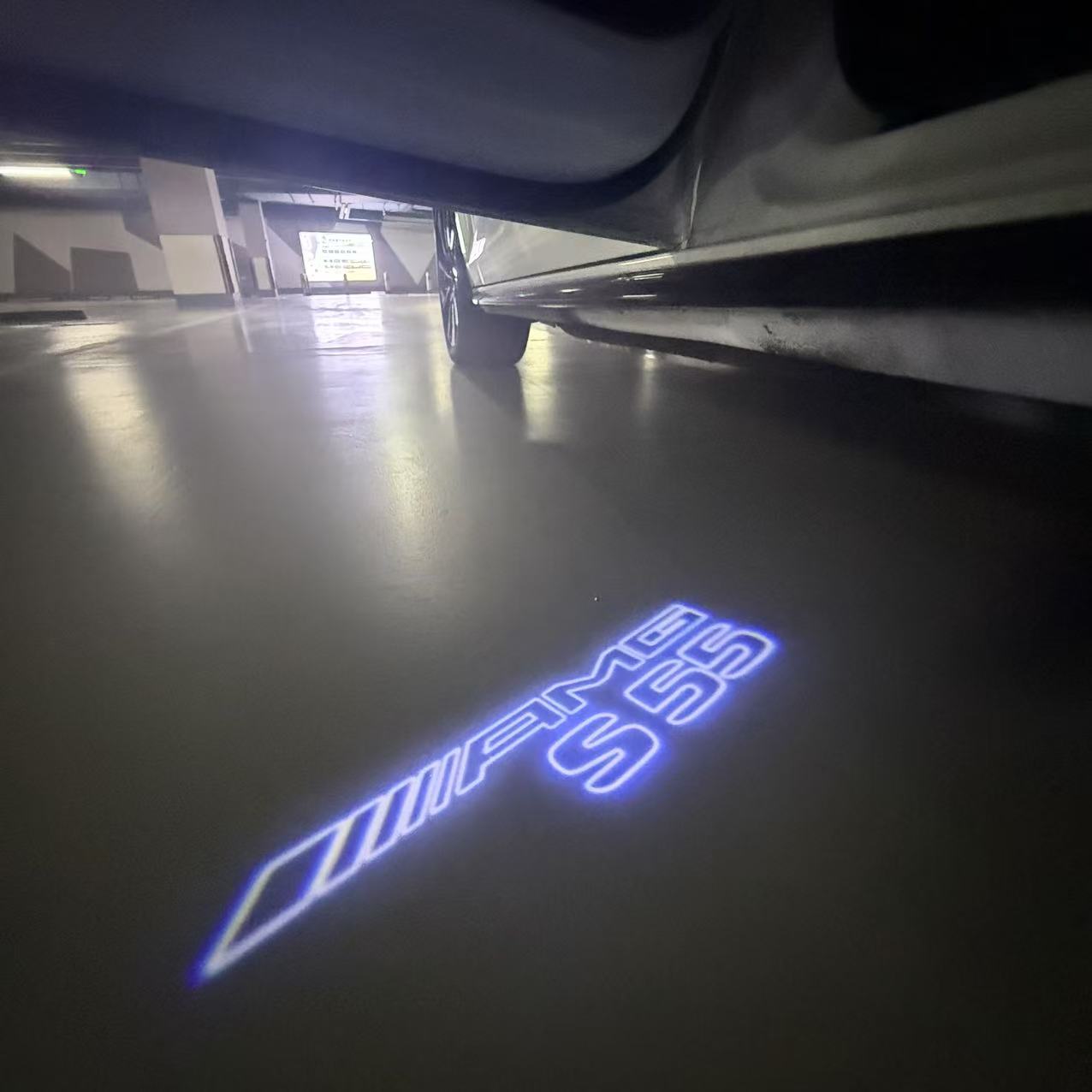 MERCEDES BENZ S 55 AMG LOGO PROJECTOR LIGHTS  (quantity 1 = 1 sets/2 door lights)Nr.03f07