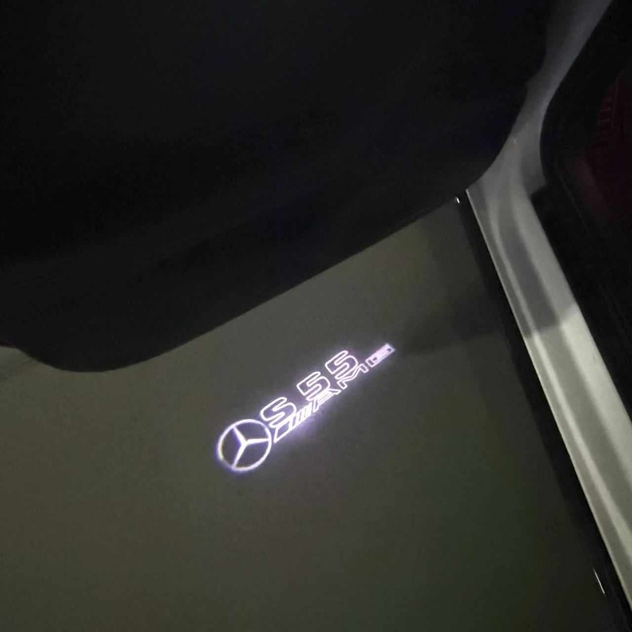 MERCEDES BENZ S 55 AMG LOGO PROJECTOR LIGHTS  (quantity 1 = 1 sets/2 door lights)Nr.03f05
