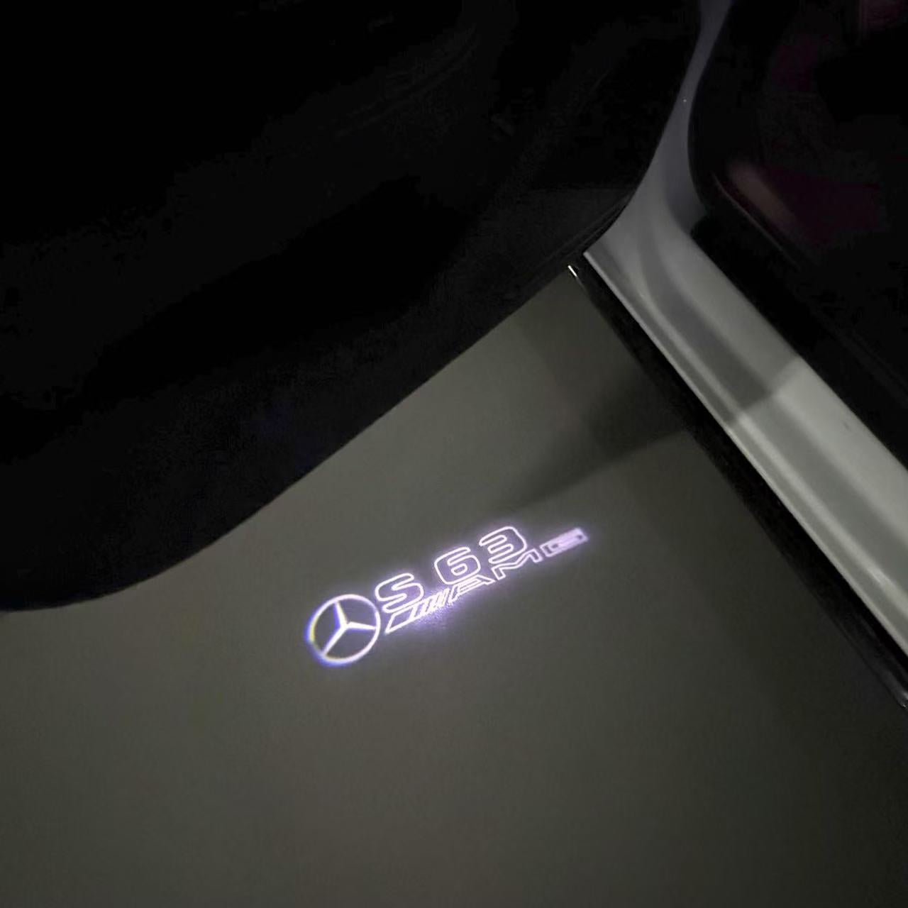 MERCEDES BENZ S 63 AMG LOGO PROJECTOR LIGHTS  (quantity 1 = 1 sets/2 door lights)Nr.03f010
