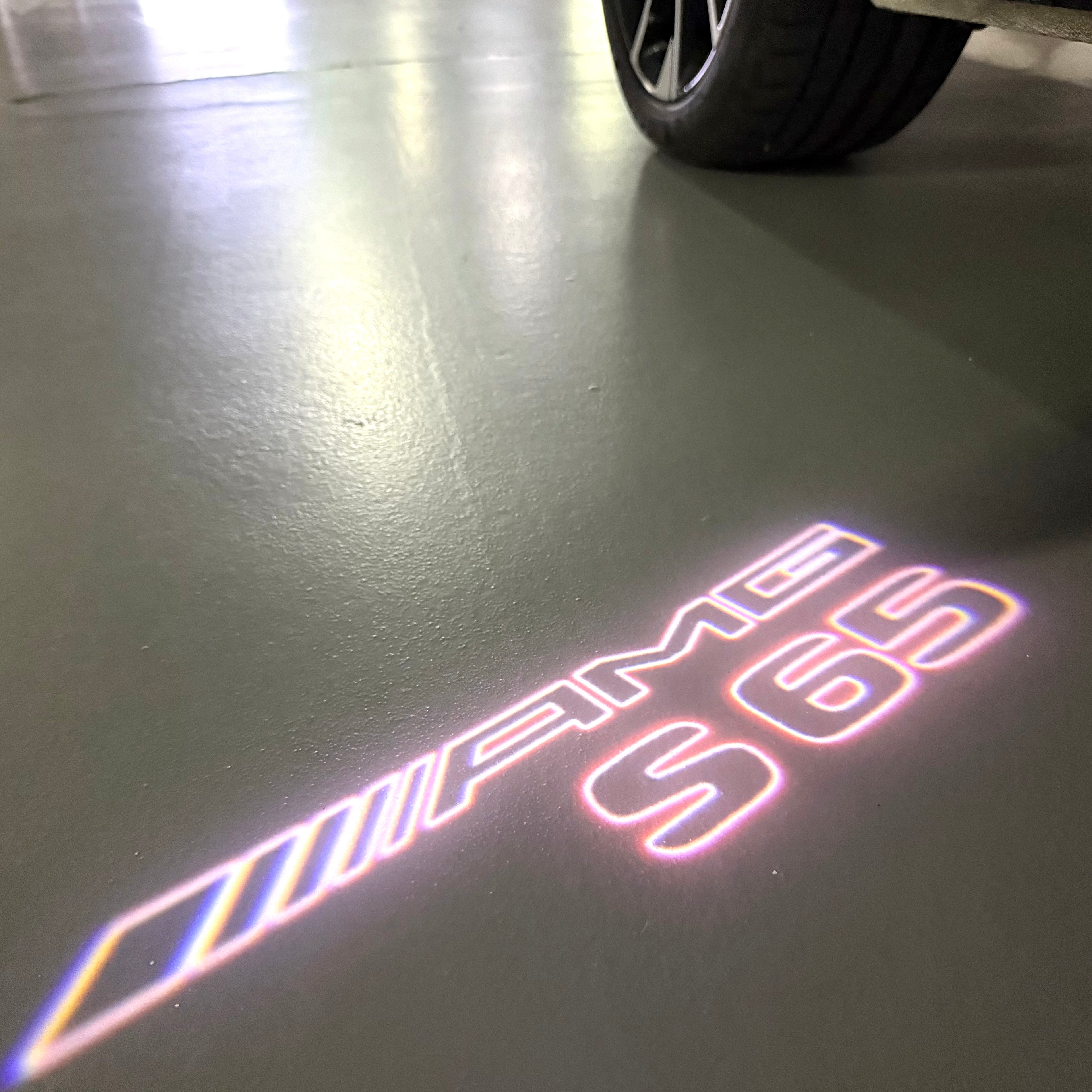 MERCEDES BENZ S 65 AMG LOGO PROJECTOR LIGHTS  (quantity 1 = 1 sets/2 door lights)Nr.03f016