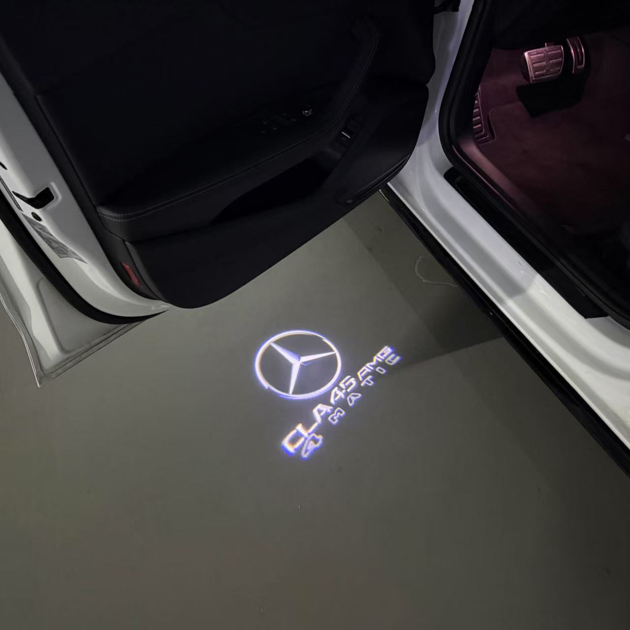 MERCEDES BENZ CLA 45 AMG   LOGO PROJECTOT LIGHTS  (quantity 1 = 1 sets/2 door lights)Nr.03f09
