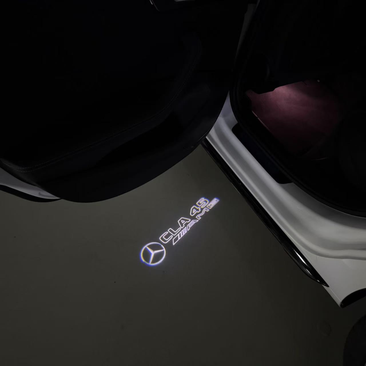 MERCEDES BENZ CLA 45 AMG   LOGO PROJECTOT LIGHTS  (quantity 1 = 1 sets/2 door lights)Nr.03f010