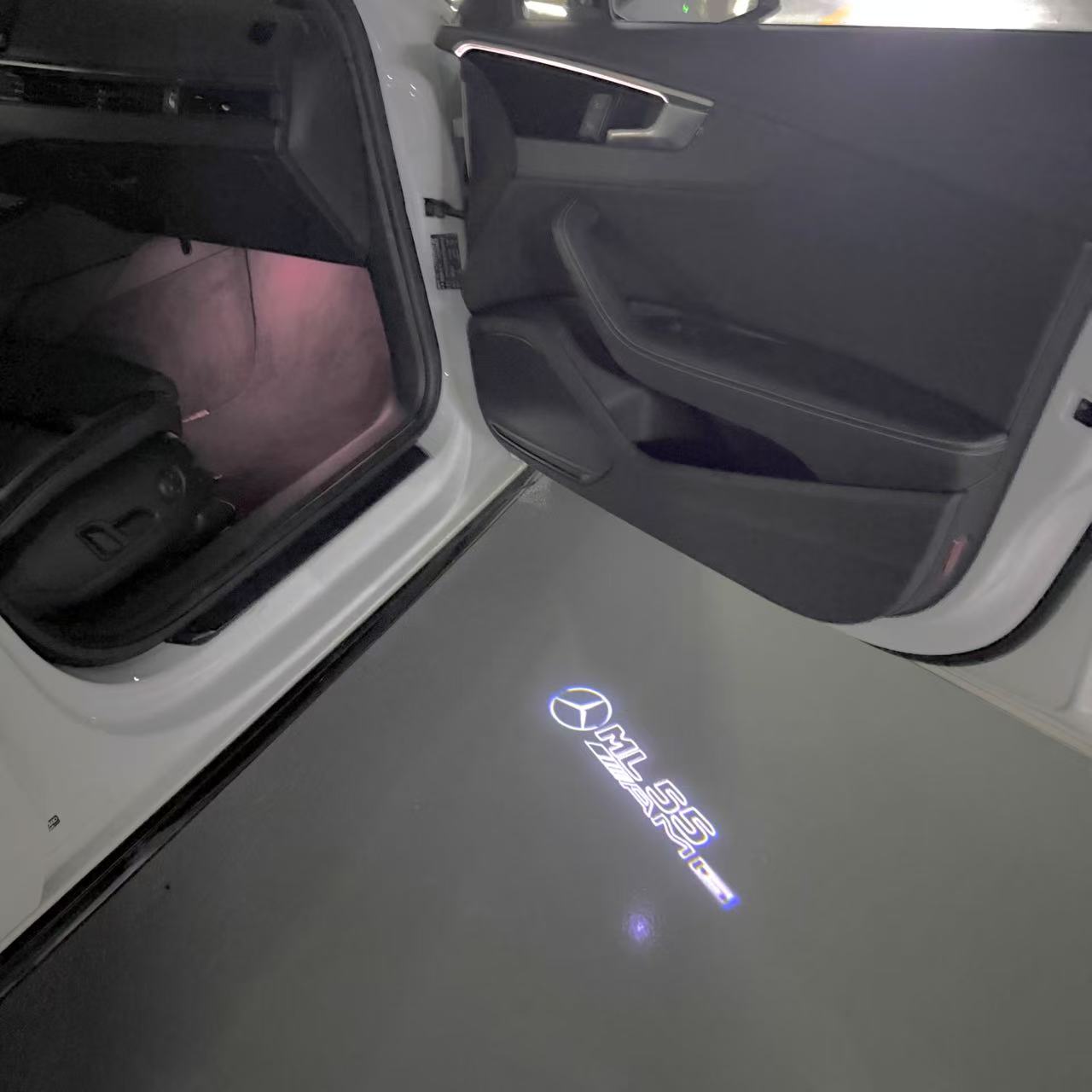 MERCEDES BENZ ML 55 AMG LOGO PROJECTOR LIGHTS  (quantity 1 = 1 sets/2 door lights)Nr.03f03
