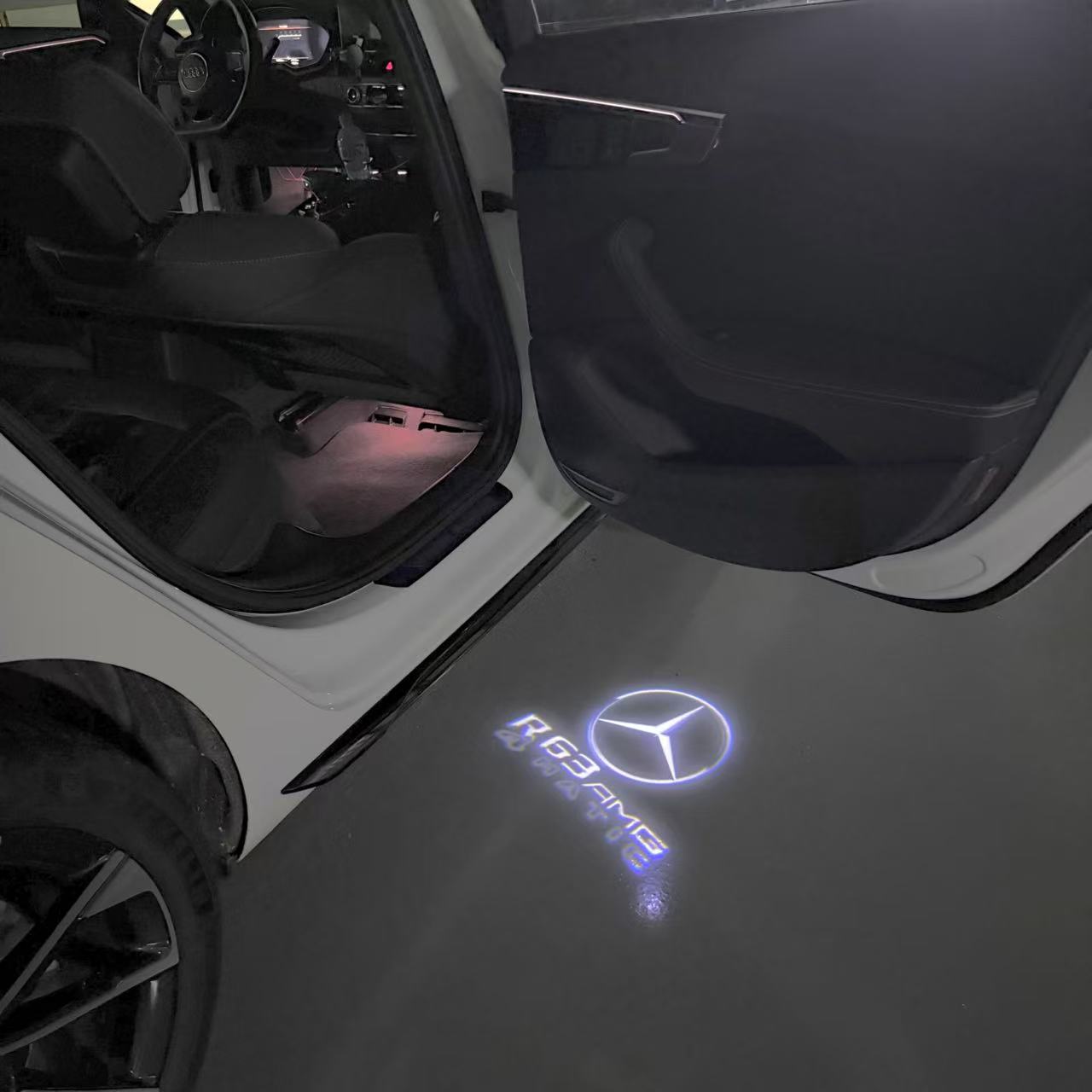MERCEDES BENZ R 63 AMG LOGO PROJECTOR LIGHTS  (quantity 1 = 1 sets/2 door lights)Nr.03f026