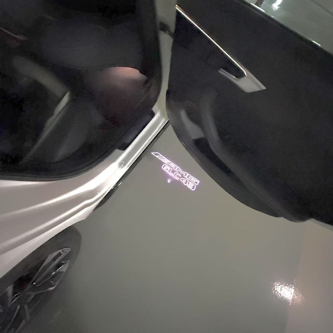 MERCEDES BENZ GLC 43 AMG LOGO PROJECTOR LIGHTS  (quantity 1 = 1 sets/2 door lights)Nr.03f025