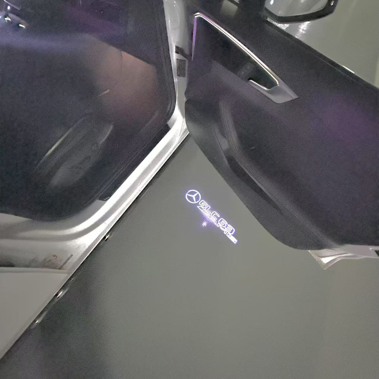 MERCEDES BENZ GLC 63 AMG LOGO PROJECTOR LIGHTS  (quantity 1 = 1 sets/2 door lights)Nr.03f031