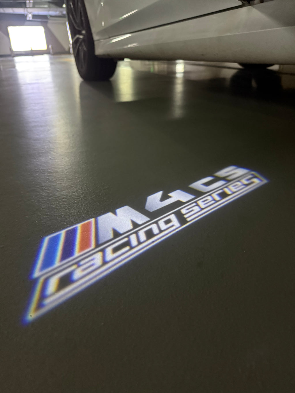 BMW 4 SERIES M4  LOGO PROJECTOT LIGHTS (quantity 1 = 1 sets/2 door lights) Nr.6024q49