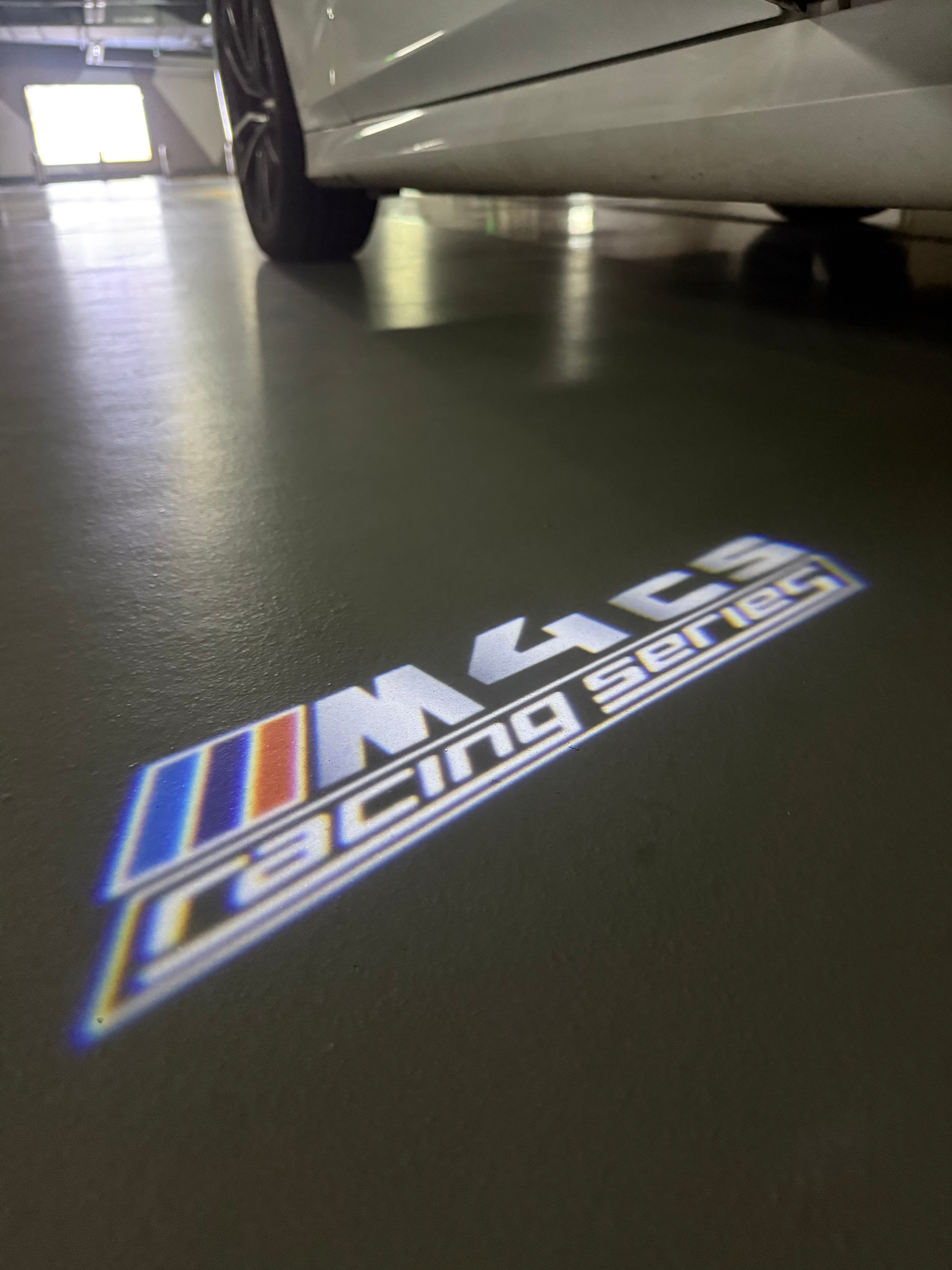 BMW 4 SERIES M4  LOGO PROJECTOT LIGHTS (quantity 1 = 1 sets/2 door lights) Nr.6024q49