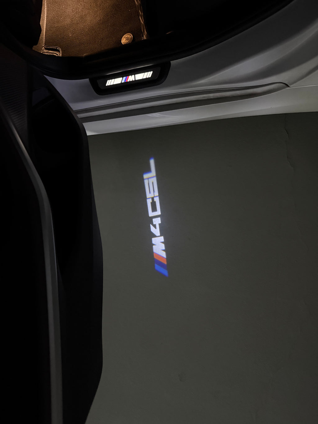 BMW M3 LOGO PROJECTOR LIGHTS Nr.24 (الكمية 1 = 1 مجموعة / 2 أضواء باب)
