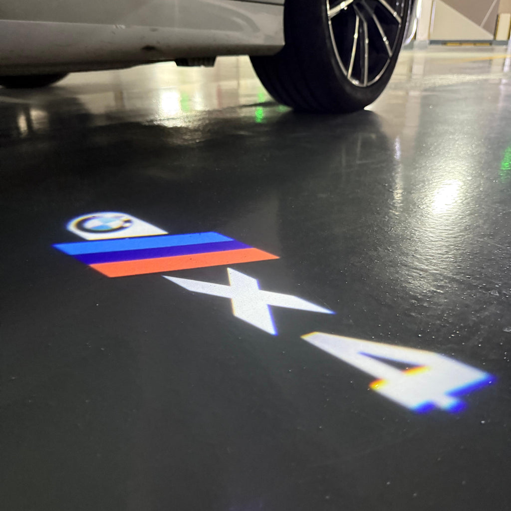BMW M3 LOGO PROJECTOR LIGHTS Nr.24 (الكمية 1 = 1 مجموعة / 2 أضواء باب)