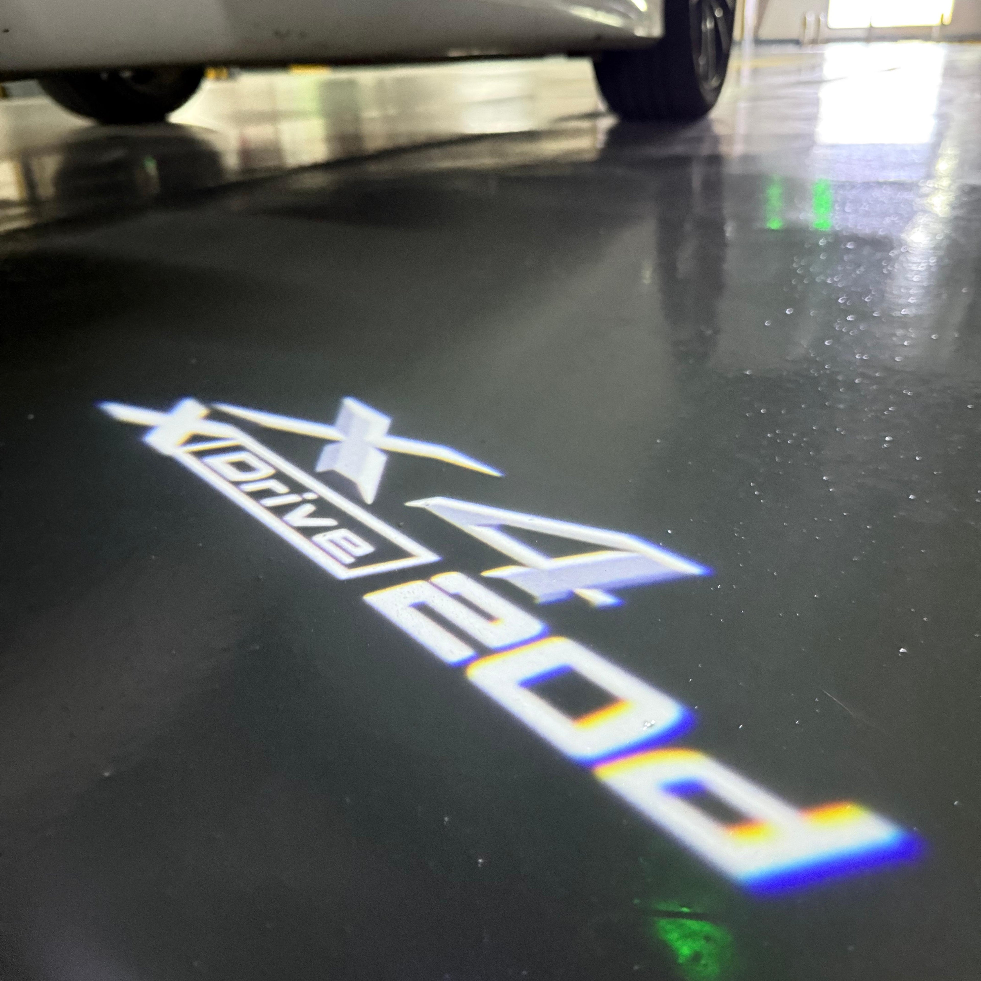 BMW M3 LOGO PROJECTOR LIGHTS Nr.24 (الكمية 1 = 1 مجموعة / 2 أضواء باب)