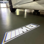 BMW M3 LOGO PROJECTOR LIGHTS Nr.24 (الكمية 1 = 1 مجموعة / 2 أضواء باب)