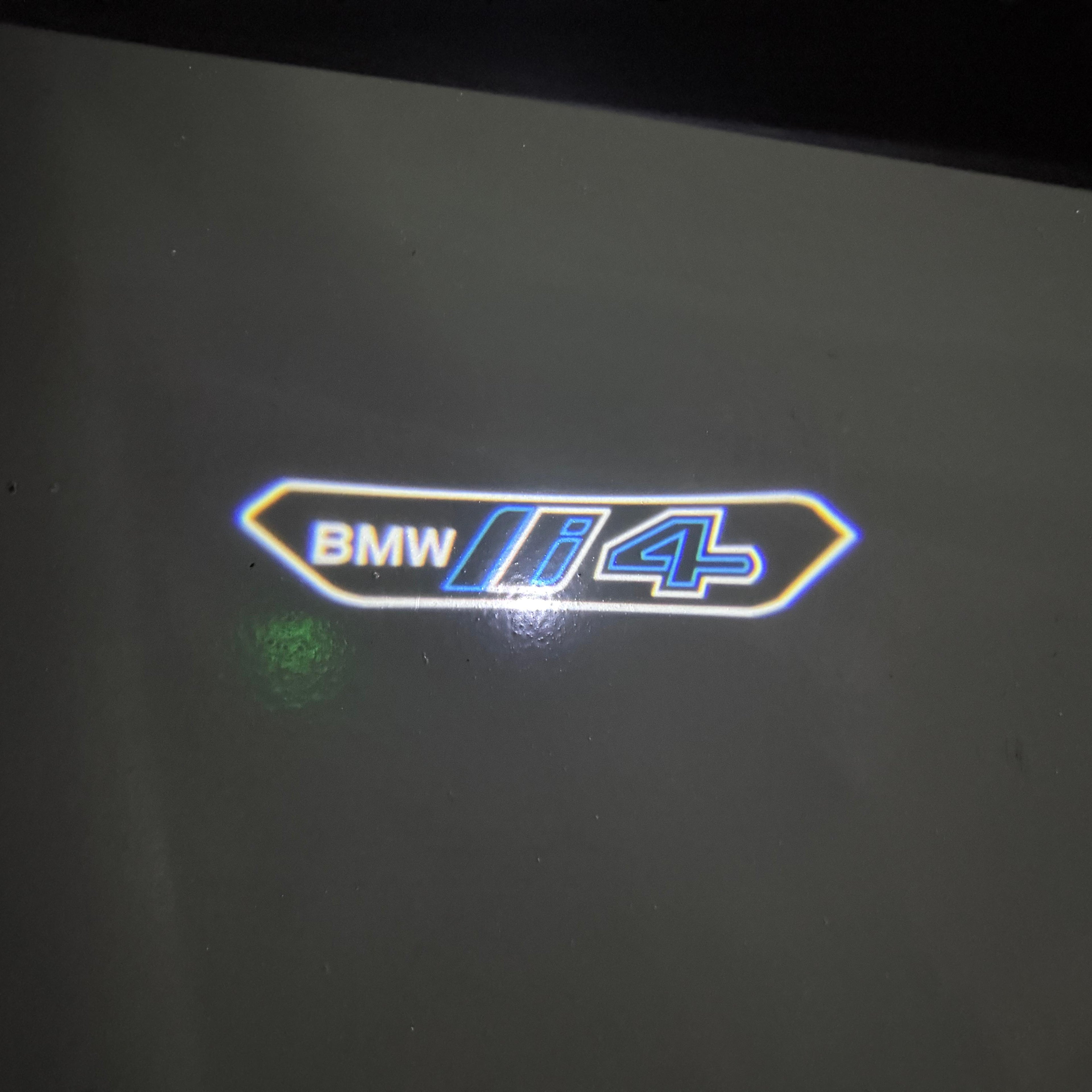 BMW M3 LOGO PROJECTOR LIGHTS Nr.24 (الكمية 1 = 1 مجموعة / 2 أضواء باب)