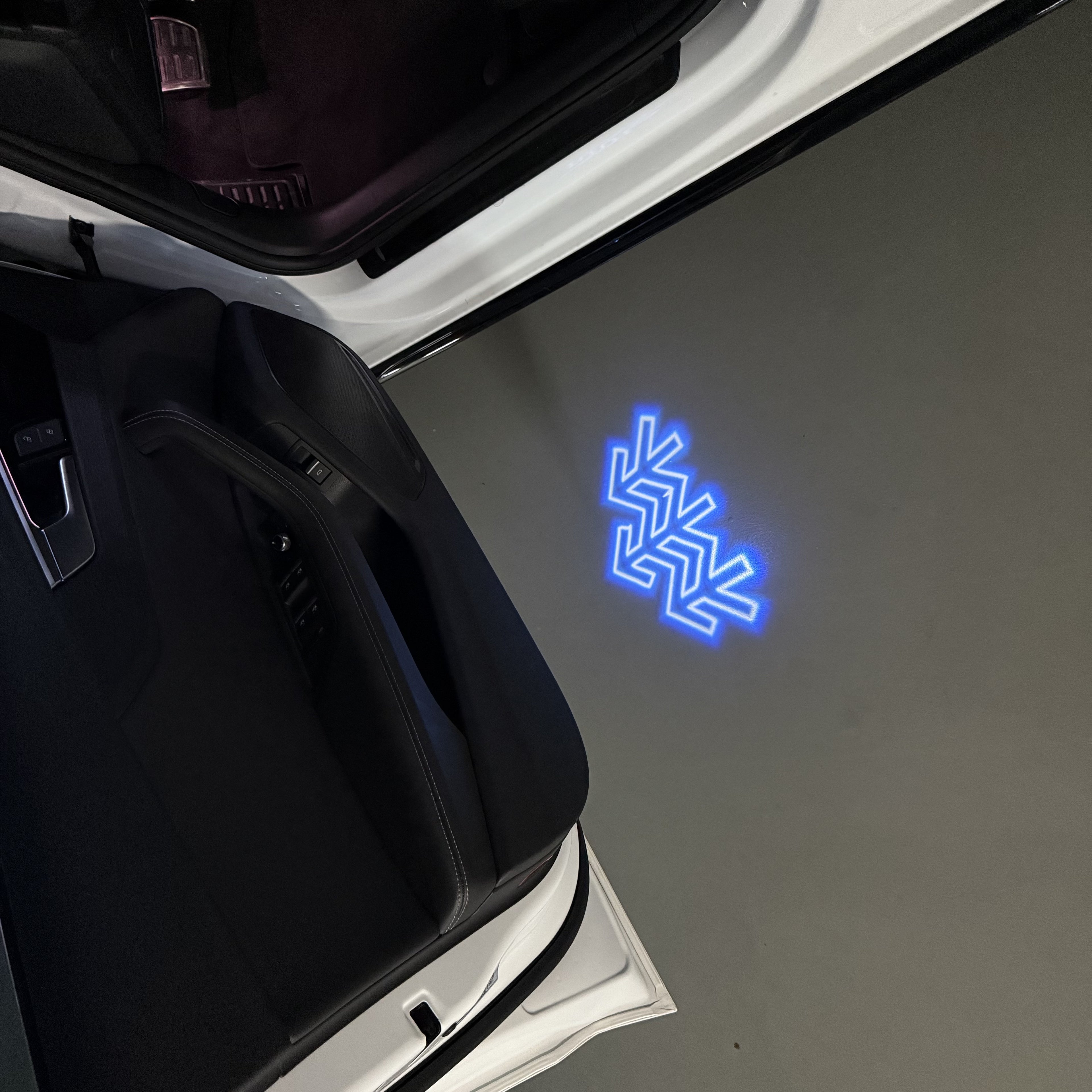 BRZ LOGO PROJECROTR أضواء Nr.03 (الكمية 1 = 1 مجموعات / 2 أضواء الباب)