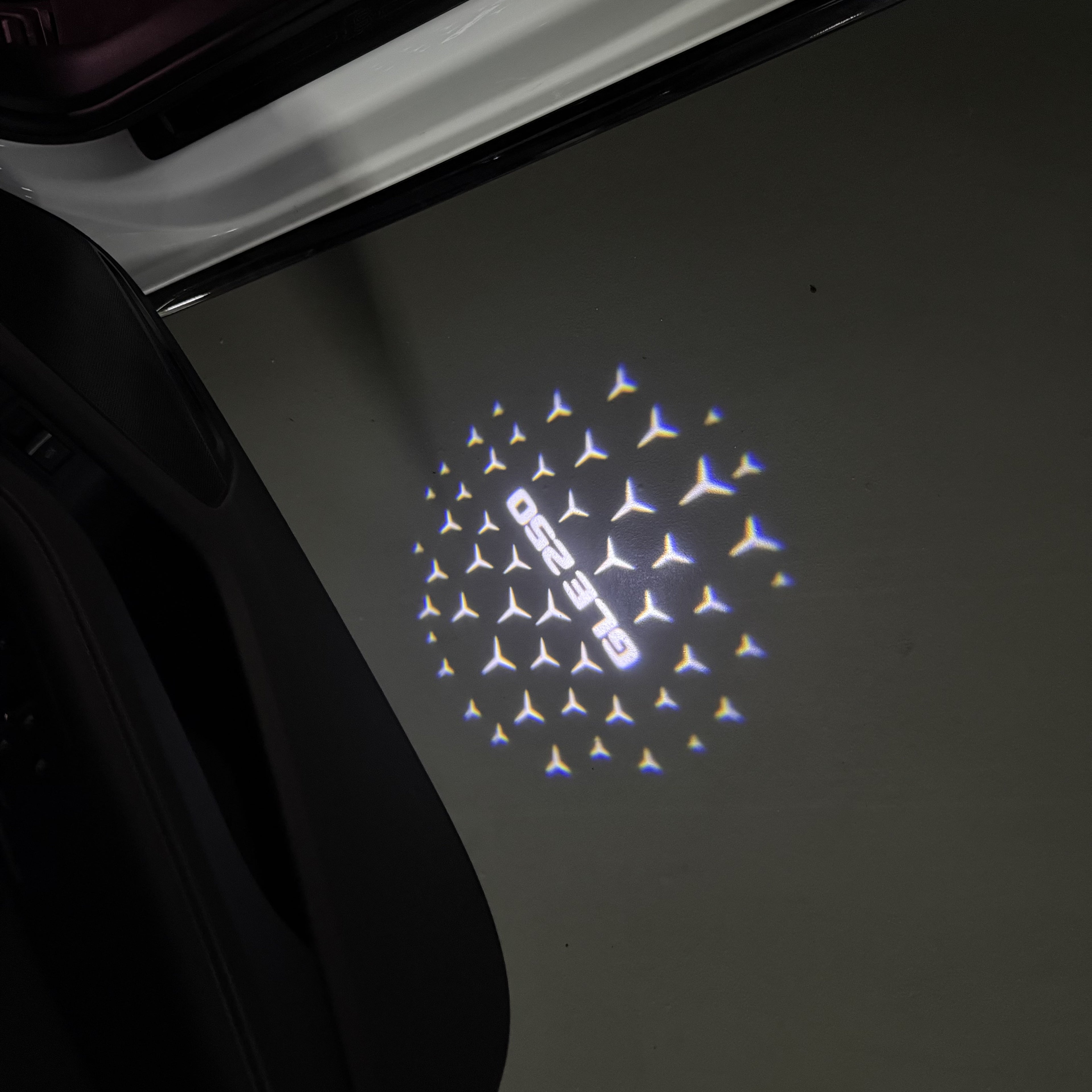 MERCEDES BENZ GLE 250 LOGO PROJECTOR LIGHTS  (quantity 1 = 1 sets/2 door lights)Nr.03f043