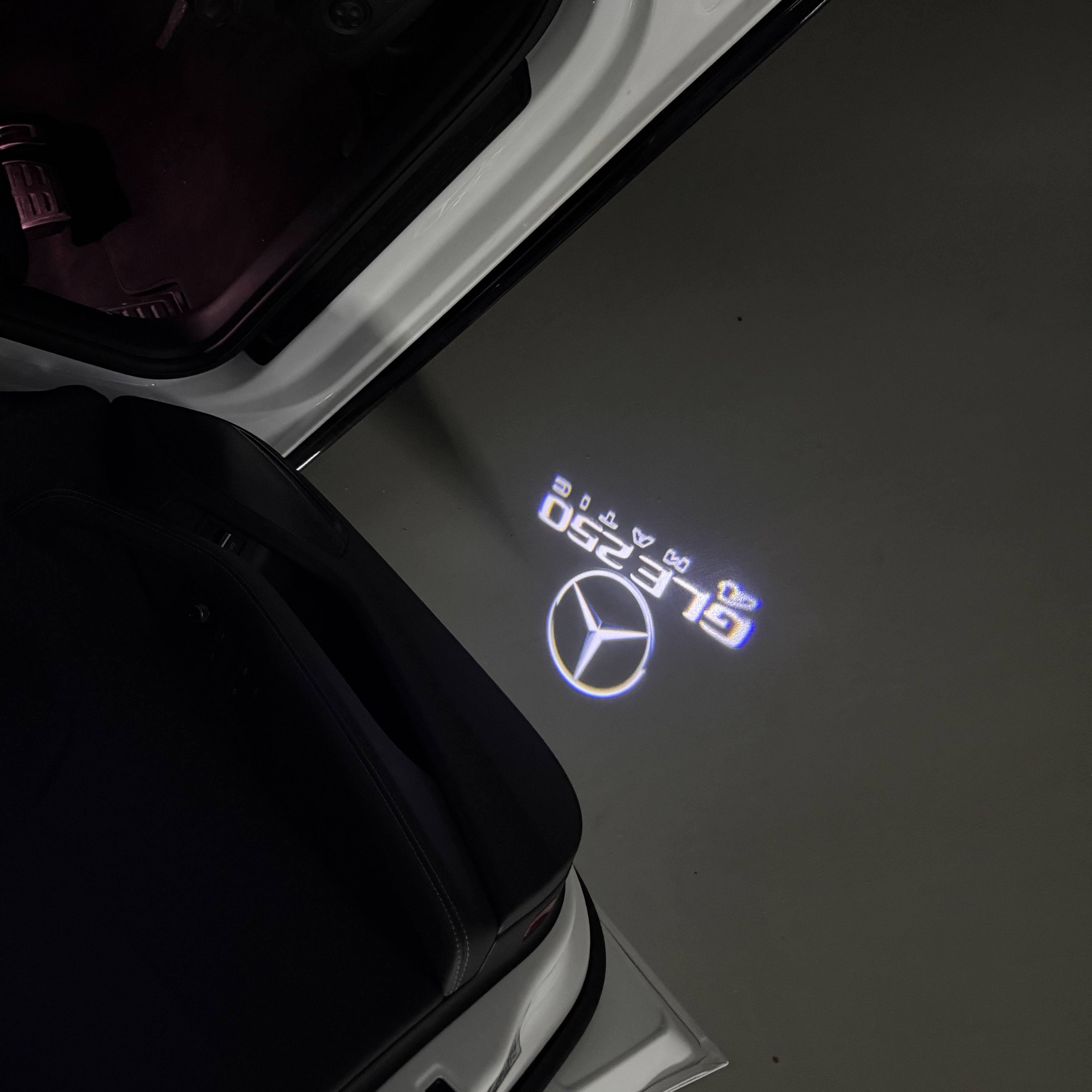 MERCEDES BENZ GLE 250 LOGO PROJECTOR LIGHTS  (quantity 1 = 1 sets/2 door lights)Nr.03f041