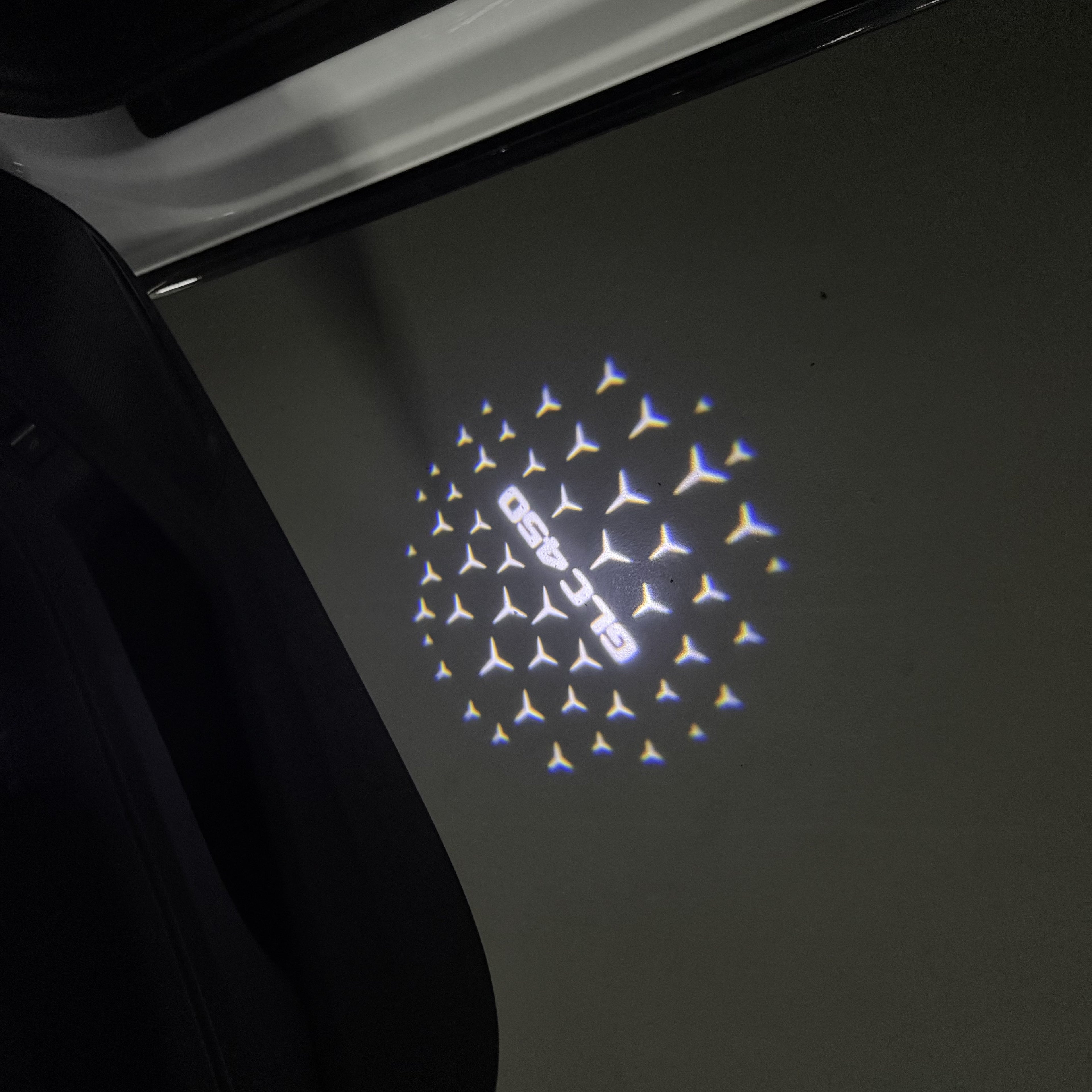 MERCEDES BENZ GLC 450 LOGO PROJECTOR LIGHTS  (quantity 1 = 1 sets/2 door lights)Nr.03f054