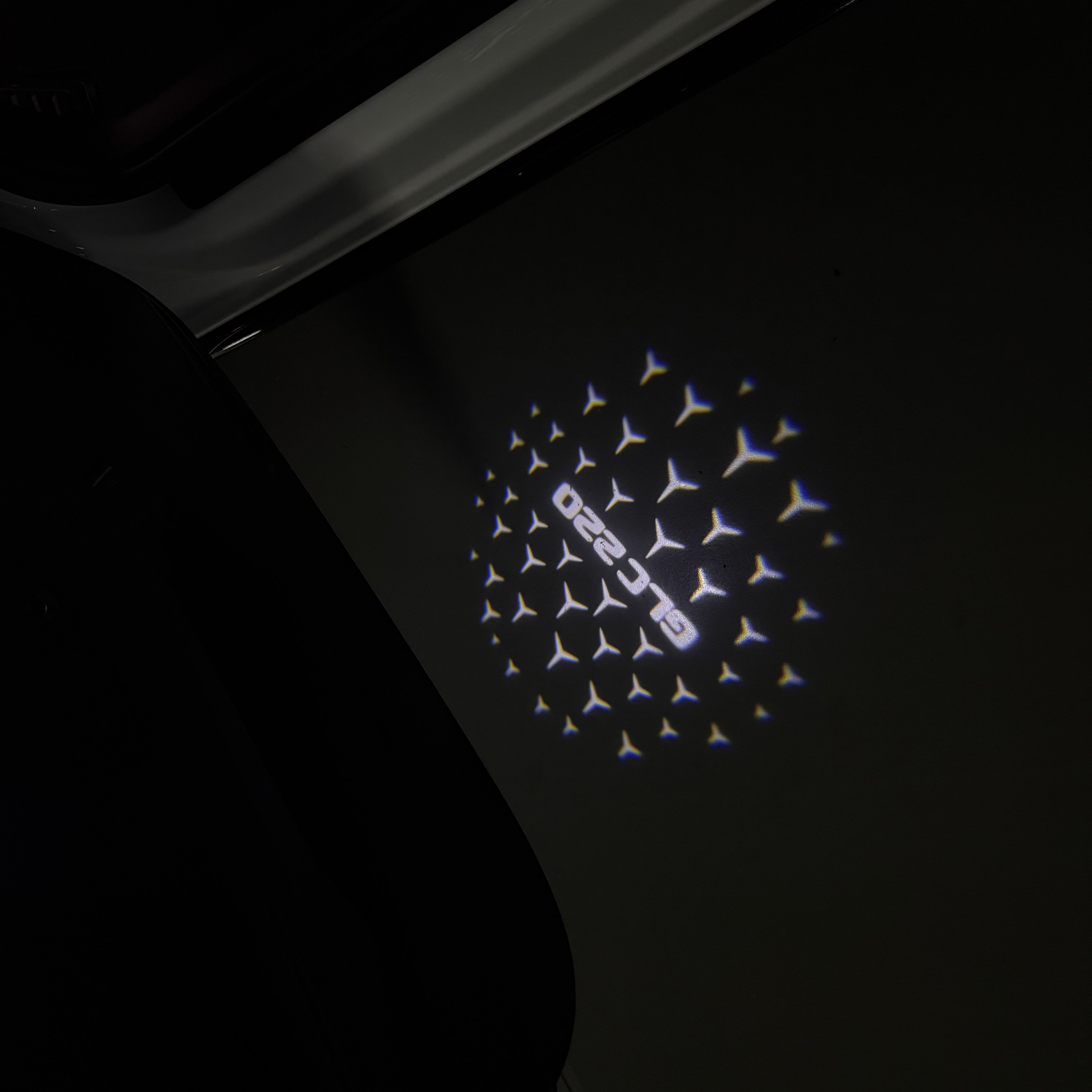 MERCEDES BENZ GLC 220 LOGO PROJECTOR LIGHTS  (quantity 1 = 1 sets/2 door lights)Nr.03f040