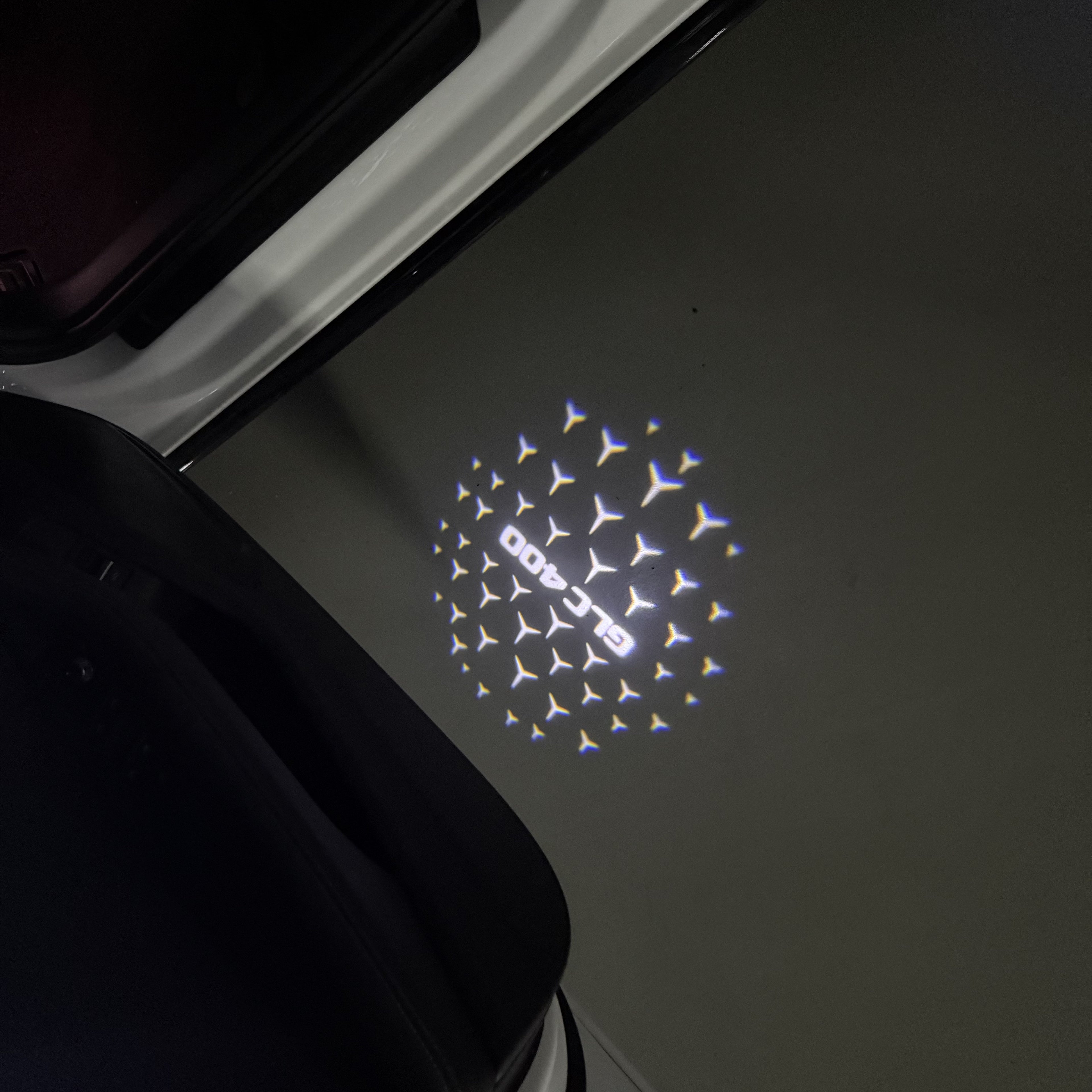 MERCEDES BENZ GLC 400 LOGO PROJECTOR LIGHTS  (quantity 1 = 1 sets/2 door lights)Nr.03f052