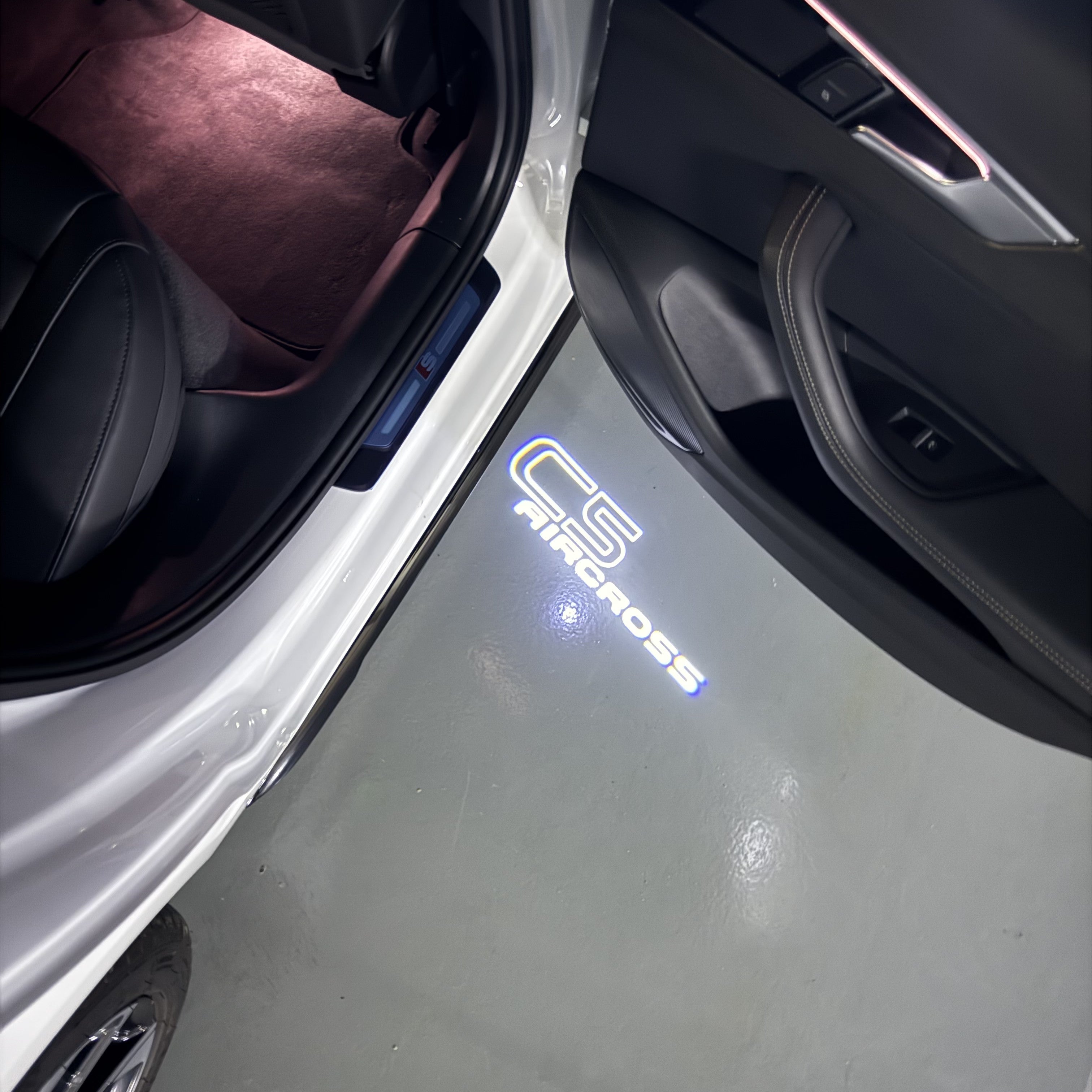 BMW M3 LOGO PROJECTOR LIGHTS Nr.24 (الكمية 1 = 1 مجموعة / 2 أضواء باب)