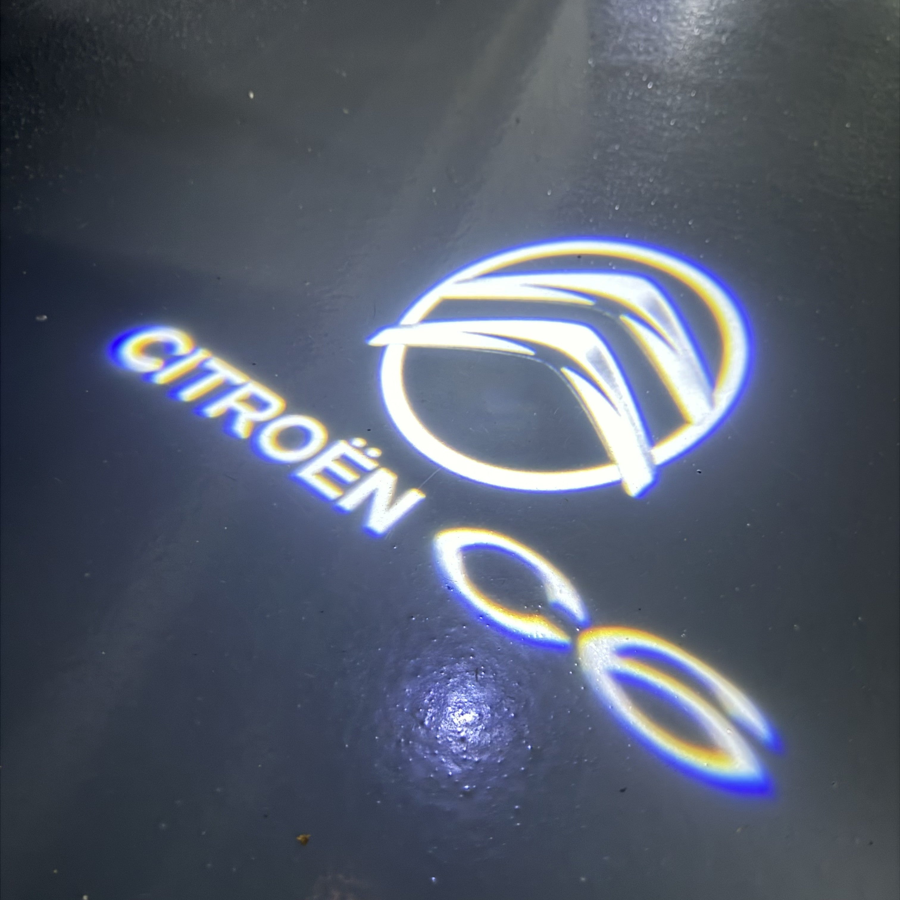 CITROËN  C6   LOGO PROJECTOT LIGHTS (quantity 1 = 1 sets/2 door lights) Nr.6024q0t0152