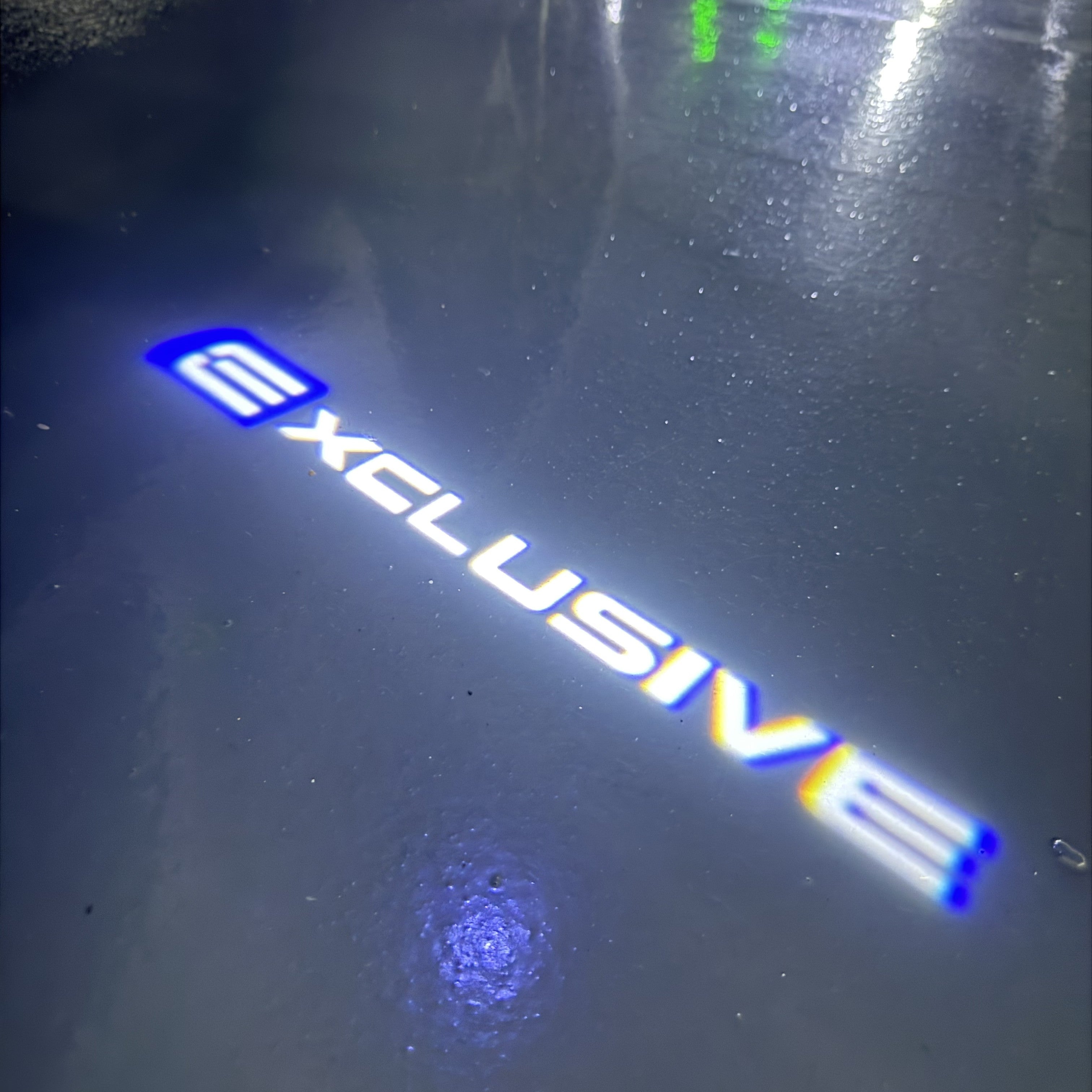 BMW M3 LOGO PROJECTOR LIGHTS Nr.24 (الكمية 1 = 1 مجموعة / 2 أضواء باب)