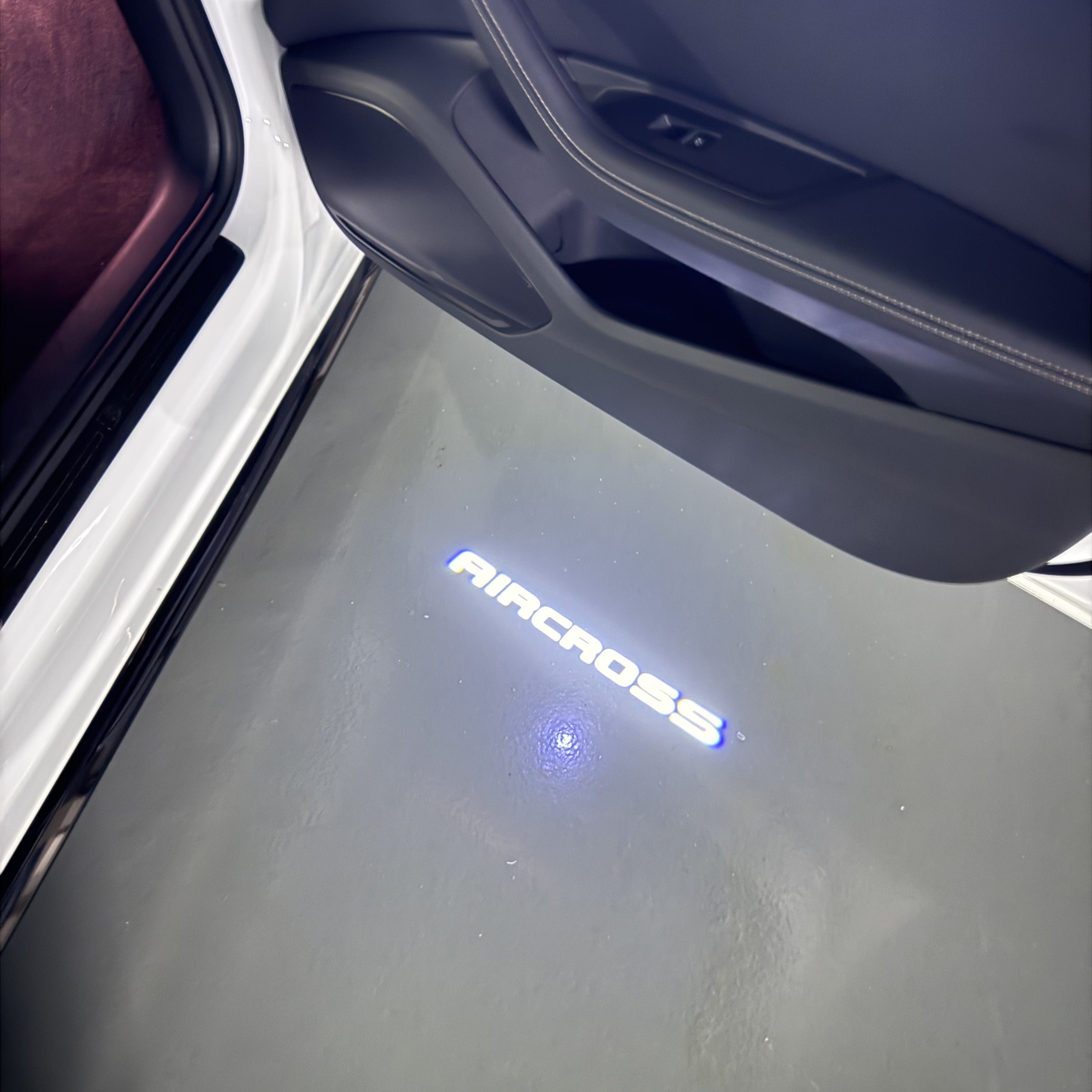 BMW M3 LOGO PROJECTOR LIGHTS Nr.24 (الكمية 1 = 1 مجموعة / 2 أضواء باب)