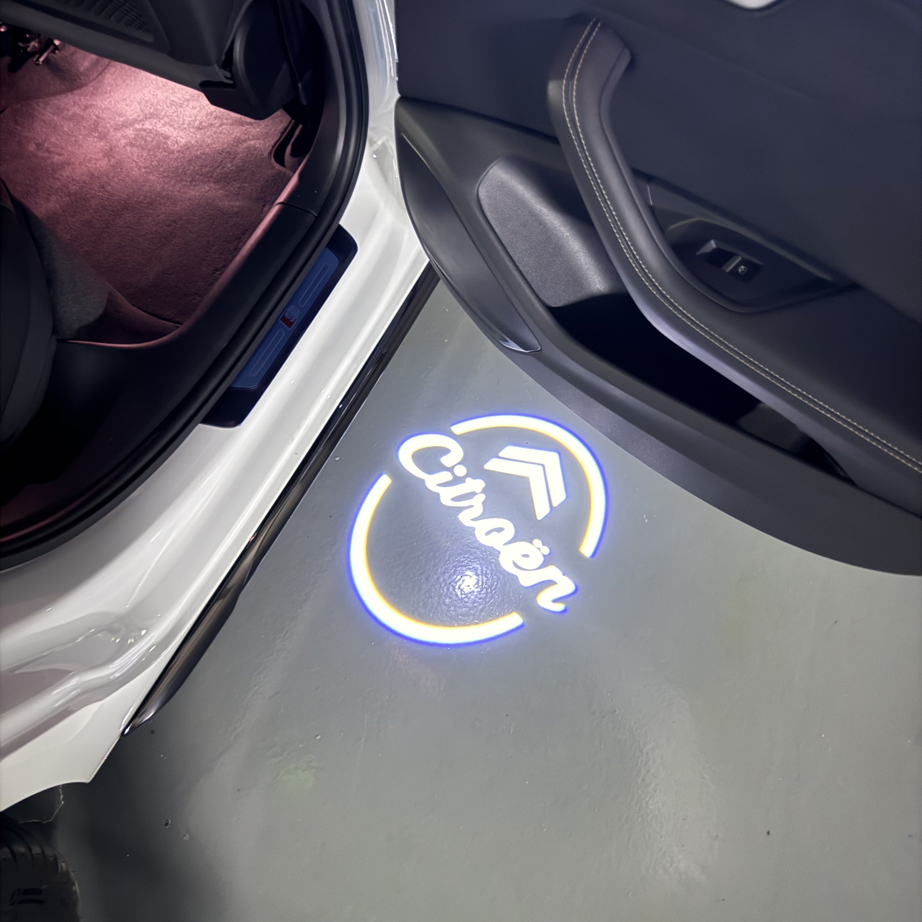 CITROËN Original   LOGO PROJECTOT LIGHTS (quantity 1 = 1 sets/2 door lights) Nr.6024q0t0129