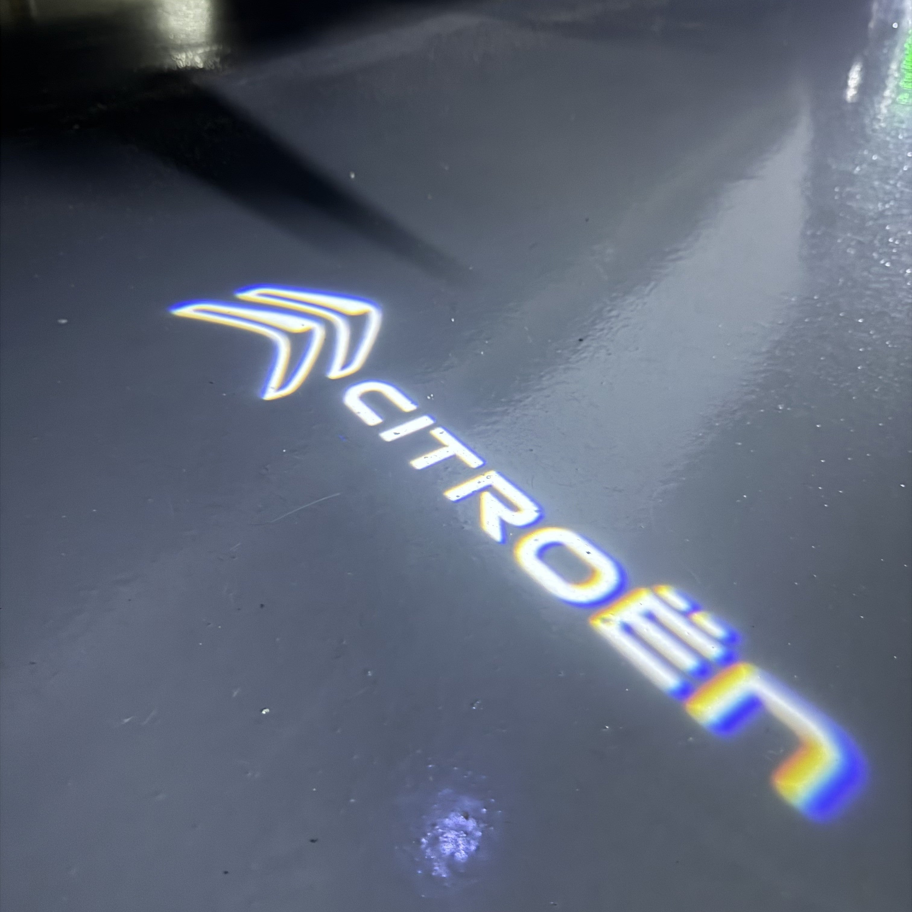 BMW M3 LOGO PROJECTOR LIGHTS Nr.24 (الكمية 1 = 1 مجموعة / 2 أضواء باب)