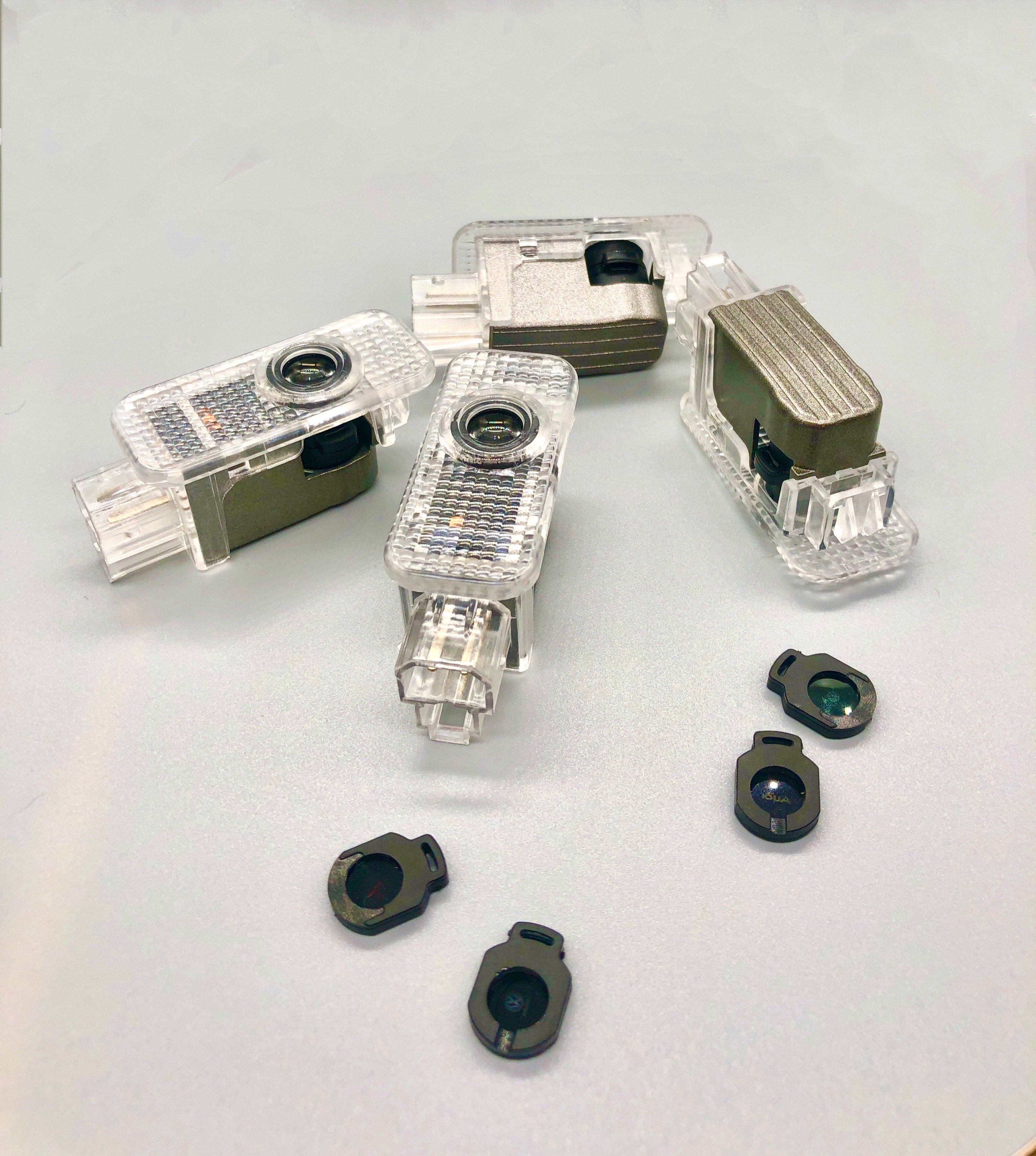 إستونيا Eesti Vabariik شعار العلم الوطني (الكمية 1 = 1 مجموعة / 2 شعار فيلم / يمكن استبدال أضواء شعارات أخرى)