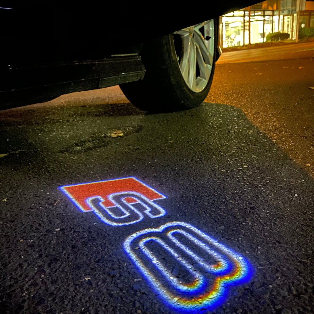 AUDI S8 LOGO PROJECTOR LIGHTS Nr.19 (الكمية 1 = 2 فيلم شعار / 2 باب)