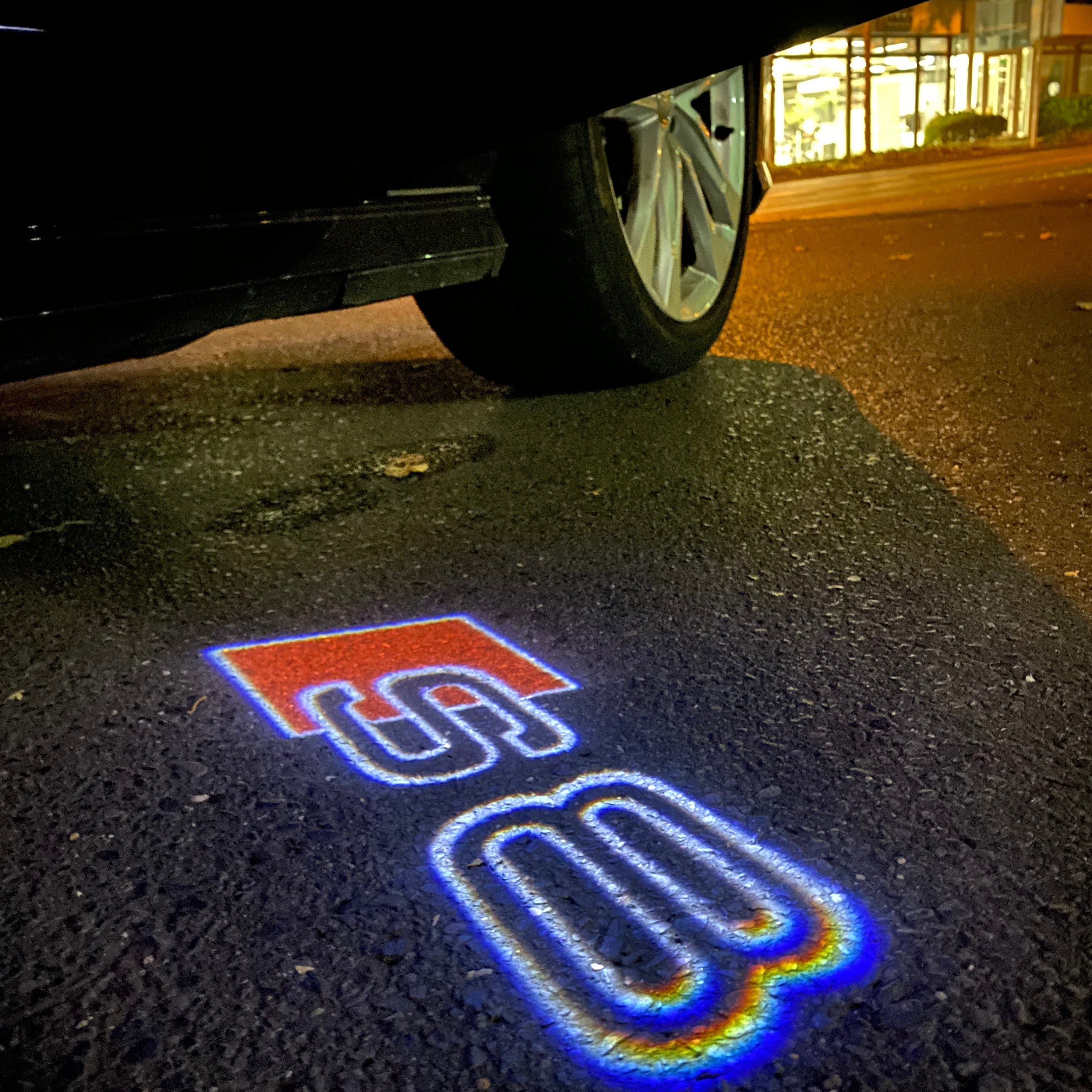 AUDI S8 LOGO PROJECTOR LIGHTS Nr.19 (الكمية 1 = 2 فيلم شعار / 2 باب)