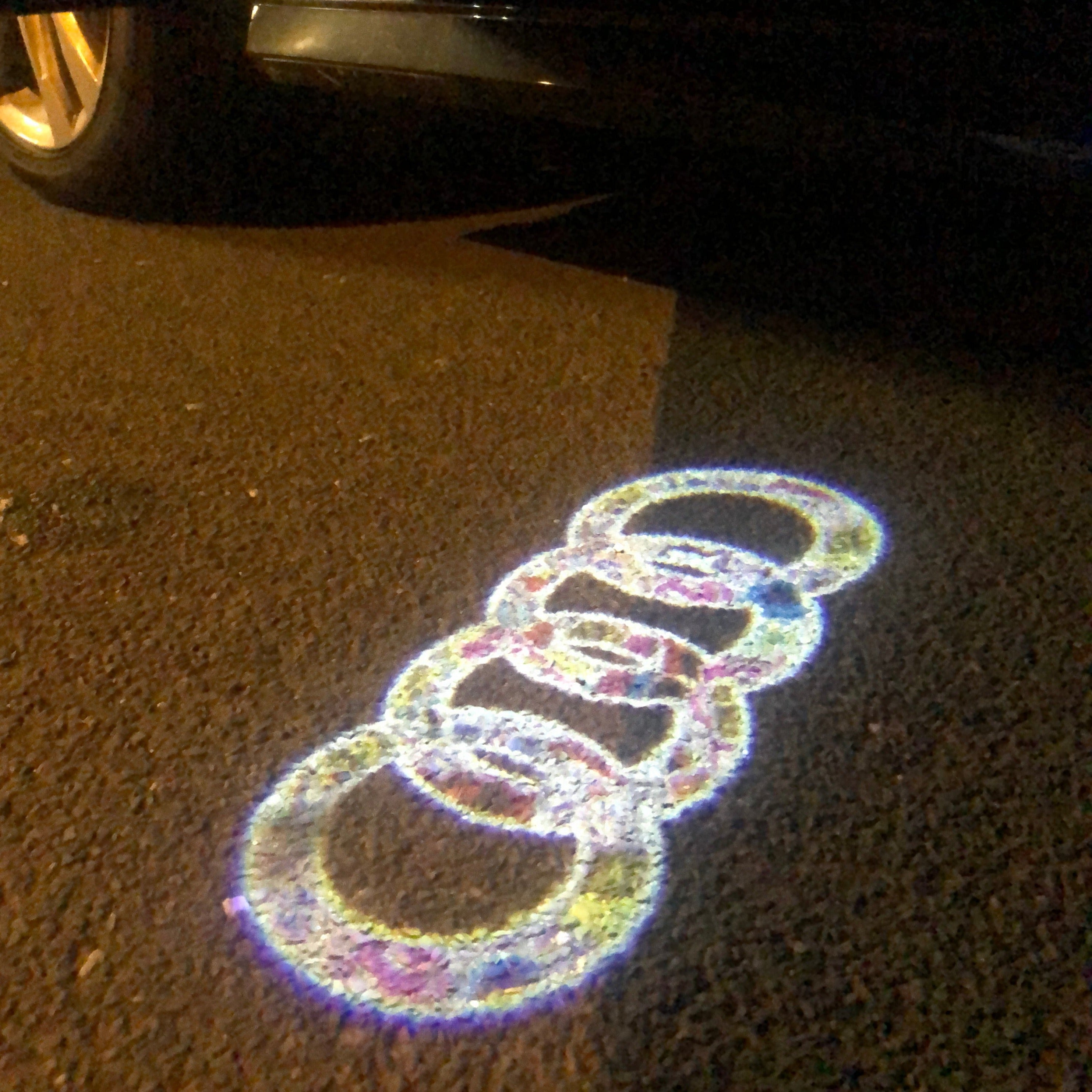 AUDI LOGO PROJECTOT LIGHTS Nr.10 (الكمية 1 = 2 Logo Films /2 أضواء الباب)