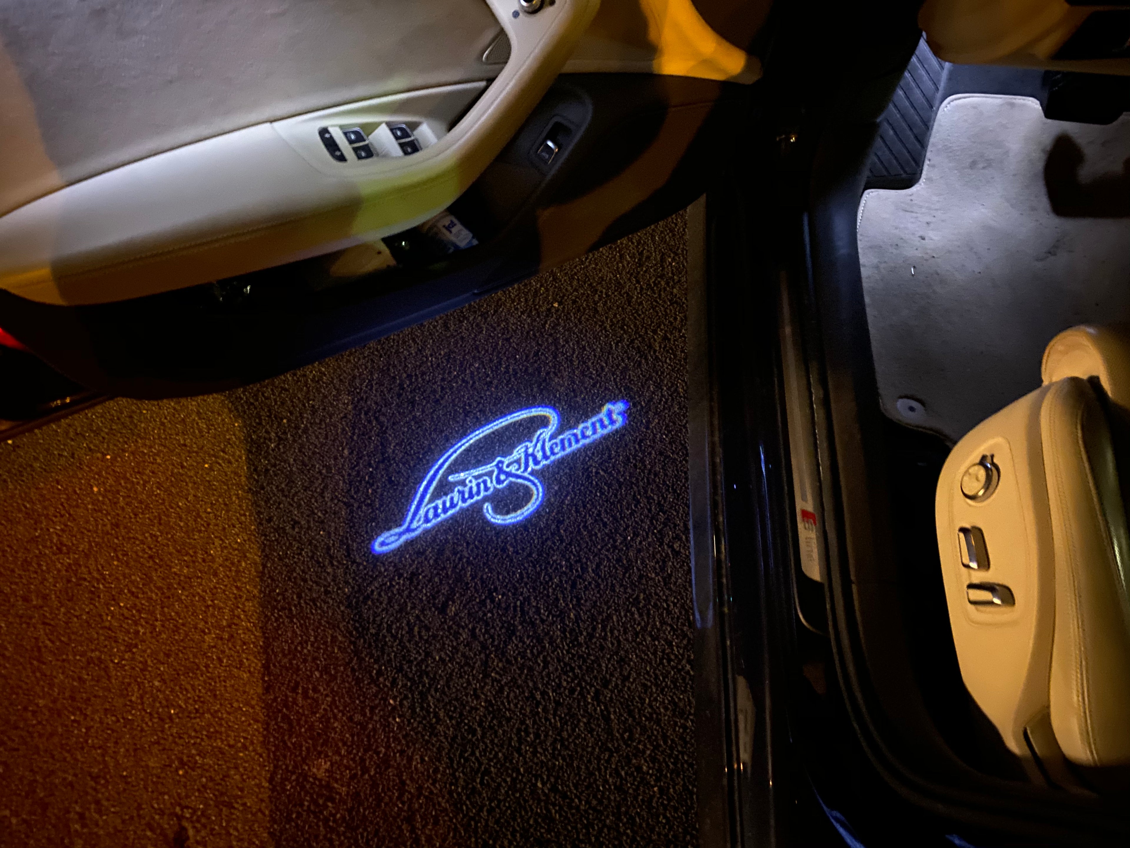 SKODA Laurin &amp; klement شعار LOGO PROJECTOT أضواء Nr.19 (الكمية 1 = 2 شعار الأفلام / 2 أضواء الباب)