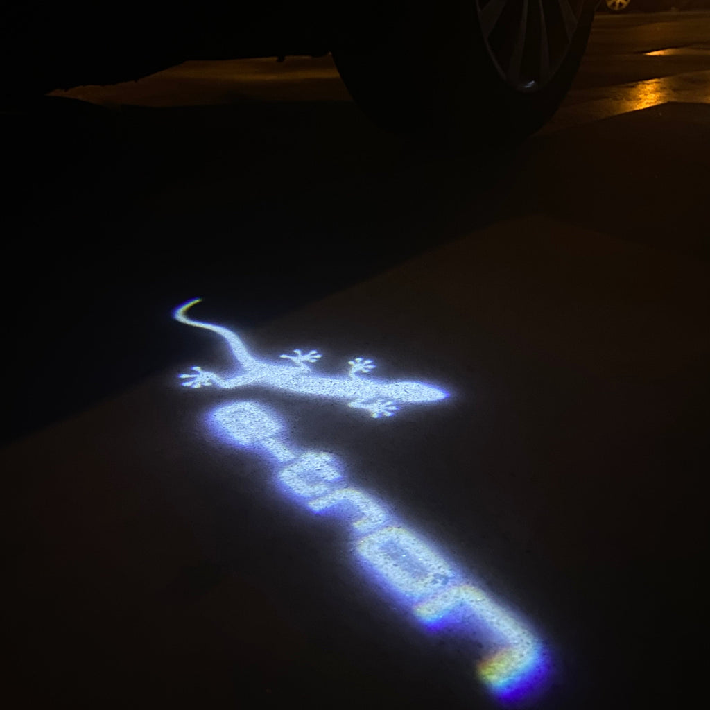 AUDI LOGO PROJECTOT LIGHTS Nr.19 (الكمية 1 = 2 Logo Films /2 أضواء الباب)