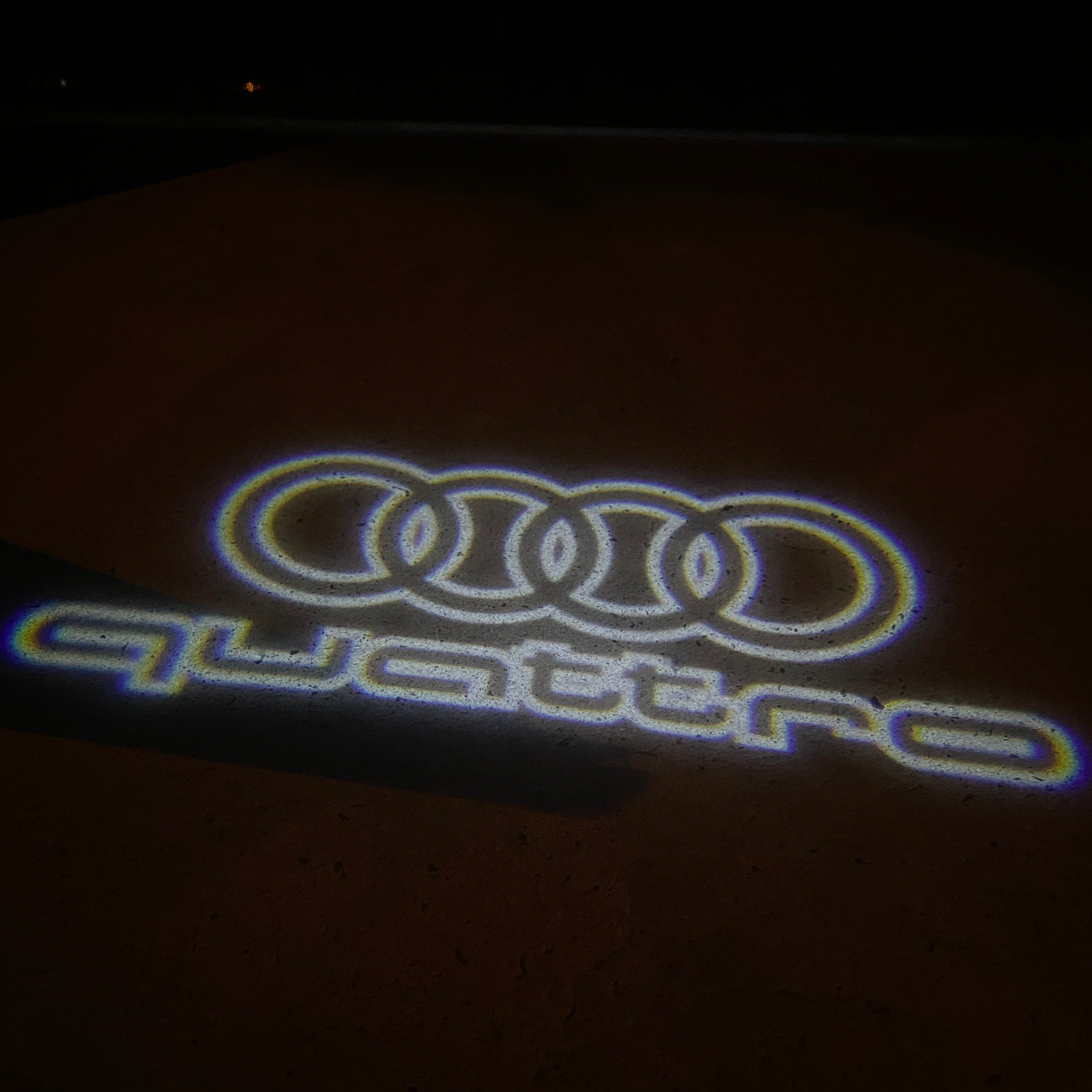AUDI LOGO PROJECTOT LIGHTS Nr.19 (الكمية 1 = 2 Logo Films /2 أضواء الباب)