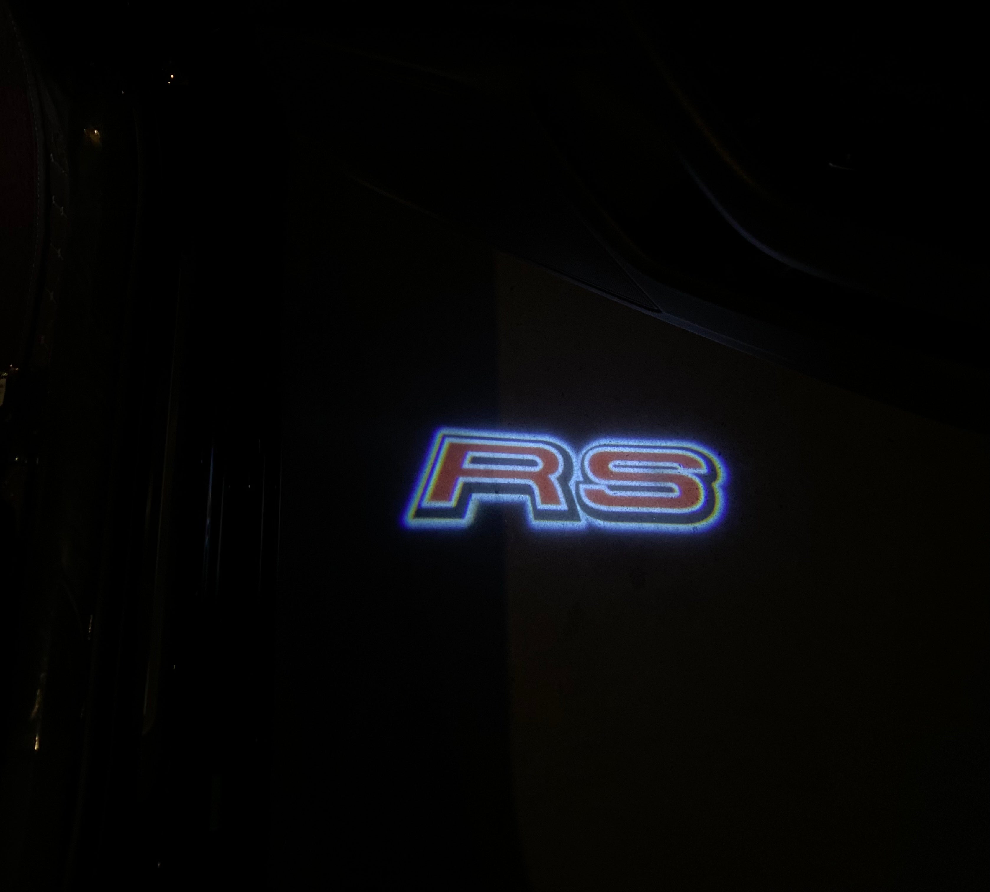 AUDI LOGO PROJECTOT LIGHTS Nr.19 (الكمية 1 = 2 Logo Films /2 أضواء الباب)