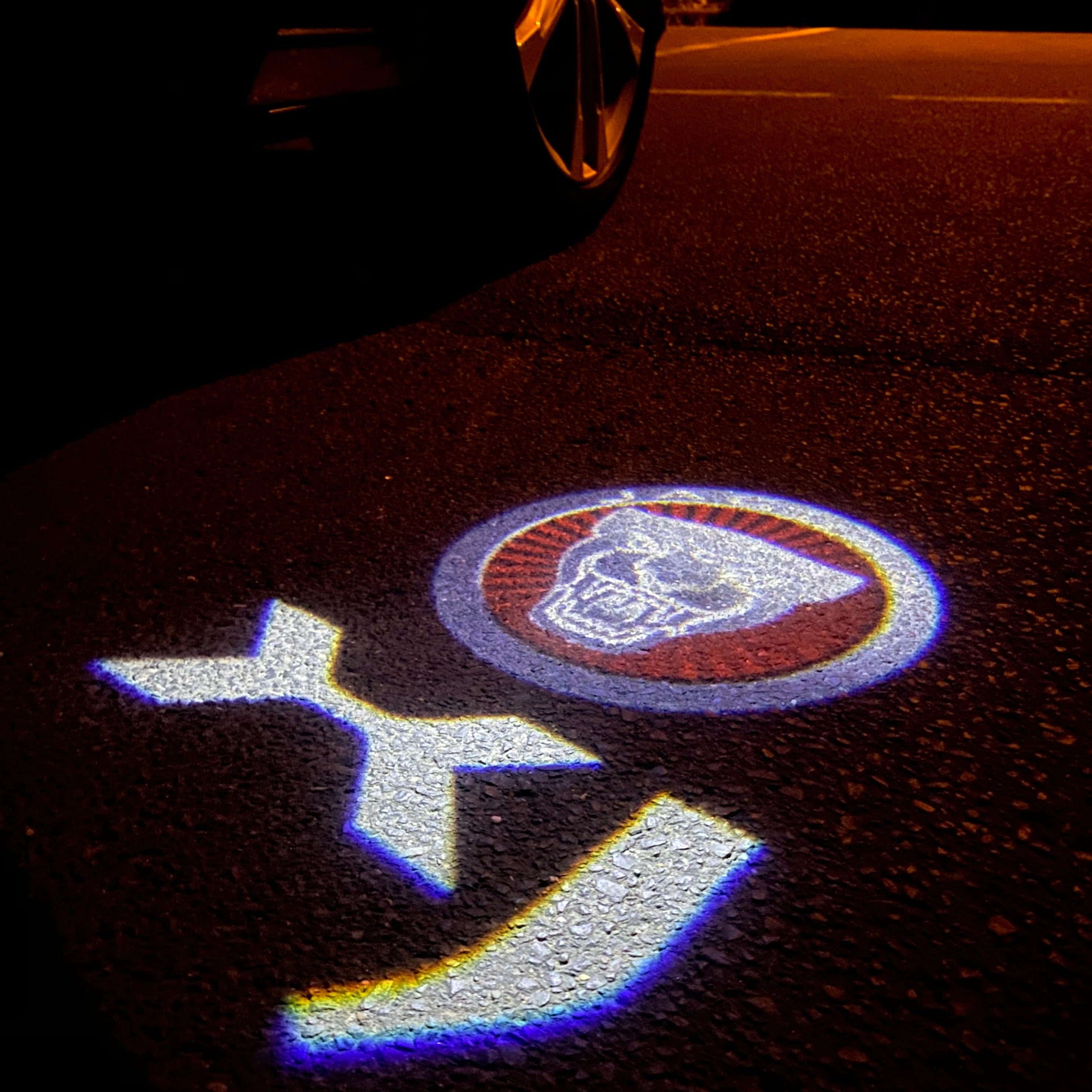 JAGUAR LOGO PROJECROTR LIGHTS Nr.100 (الكمية 1 = 1 مجموعة / 2 أضواء باب)