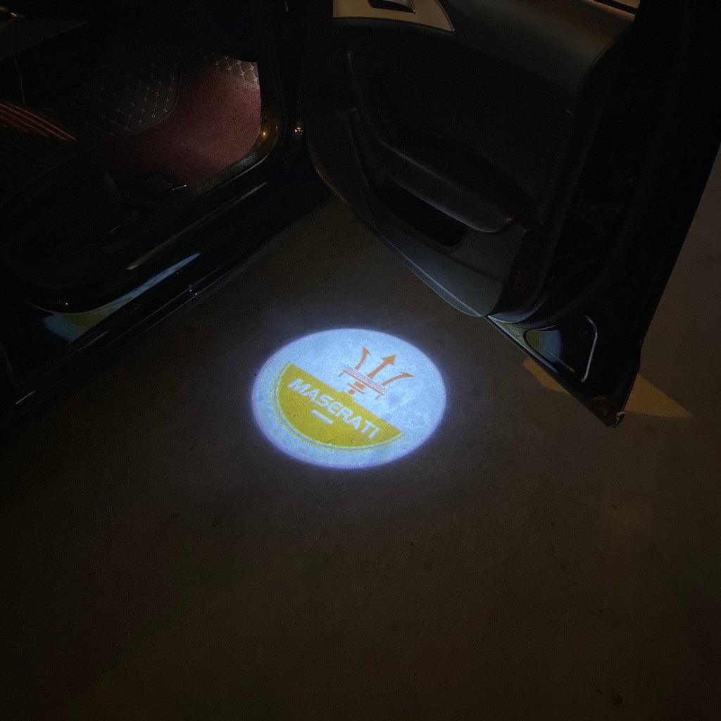 مازيراتي LOGO PROJECROTR أضواء Nr.01 (الكمية 1 = 1 مجموعات / 2 أضواء الباب)