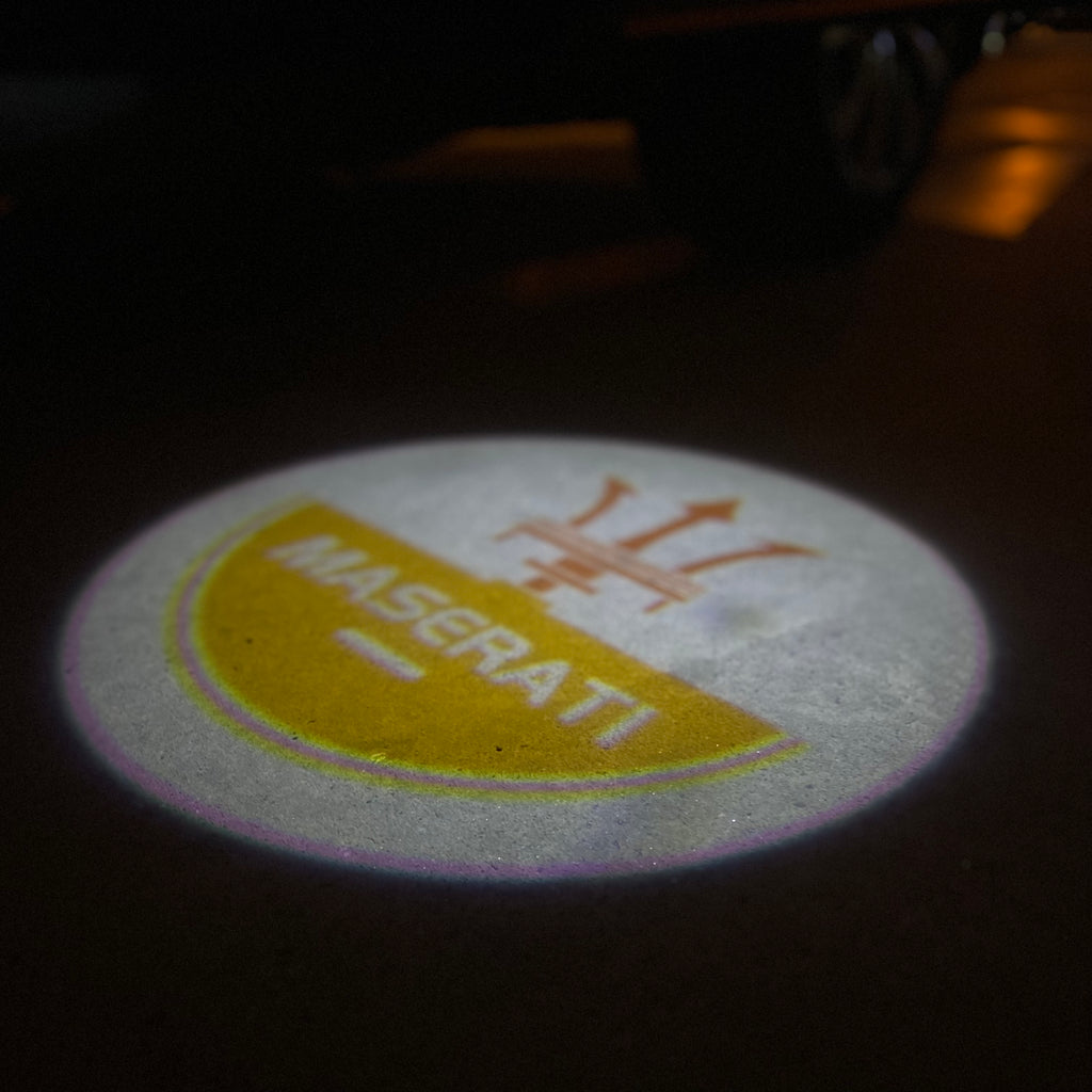 مازيراتي LOGO PROJECROTR أضواء Nr.01 (الكمية 1 = 1 مجموعات / 2 أضواء الباب)