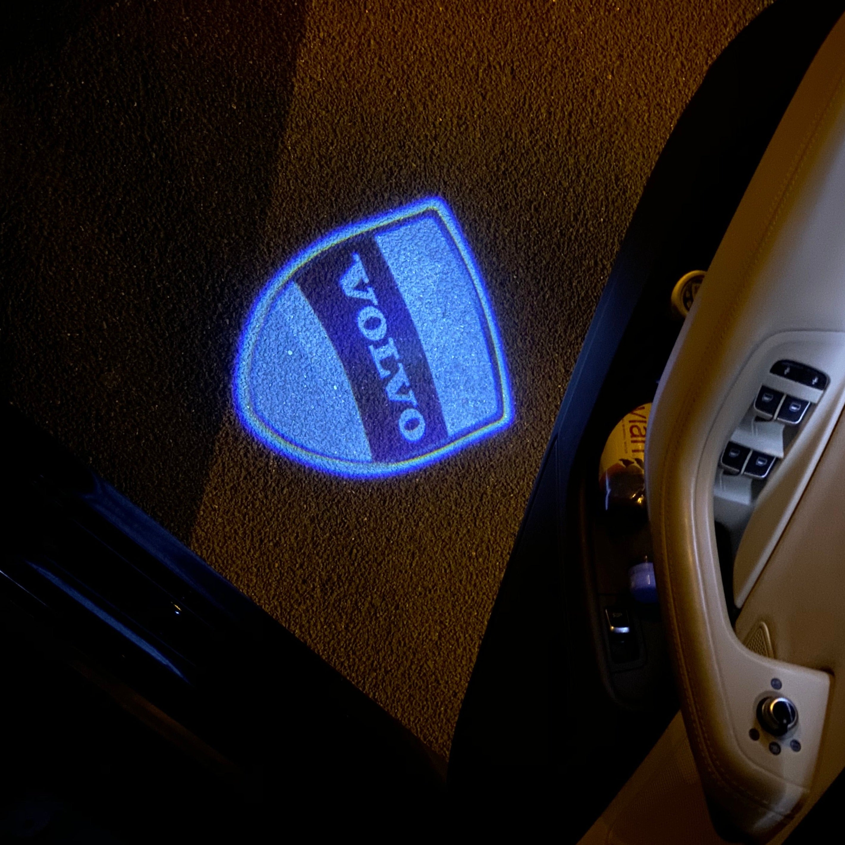 Volvo LOGO PROJECTOR LIGHTS Nr.58 (الكمية 1 = 2 شعار فيلم / 2 مصباح باب)