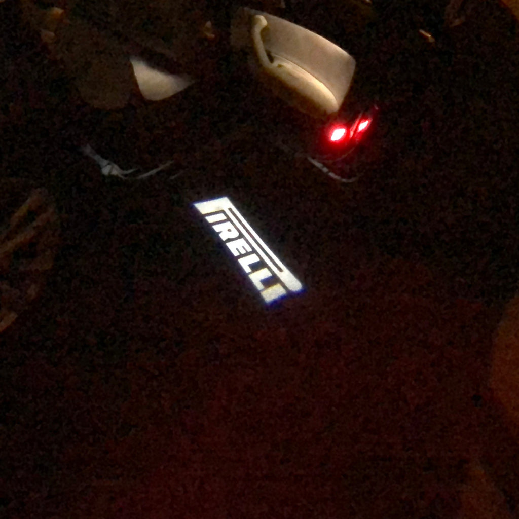 مصباح الباب مع شعار فولكس فاجن pirelli 43