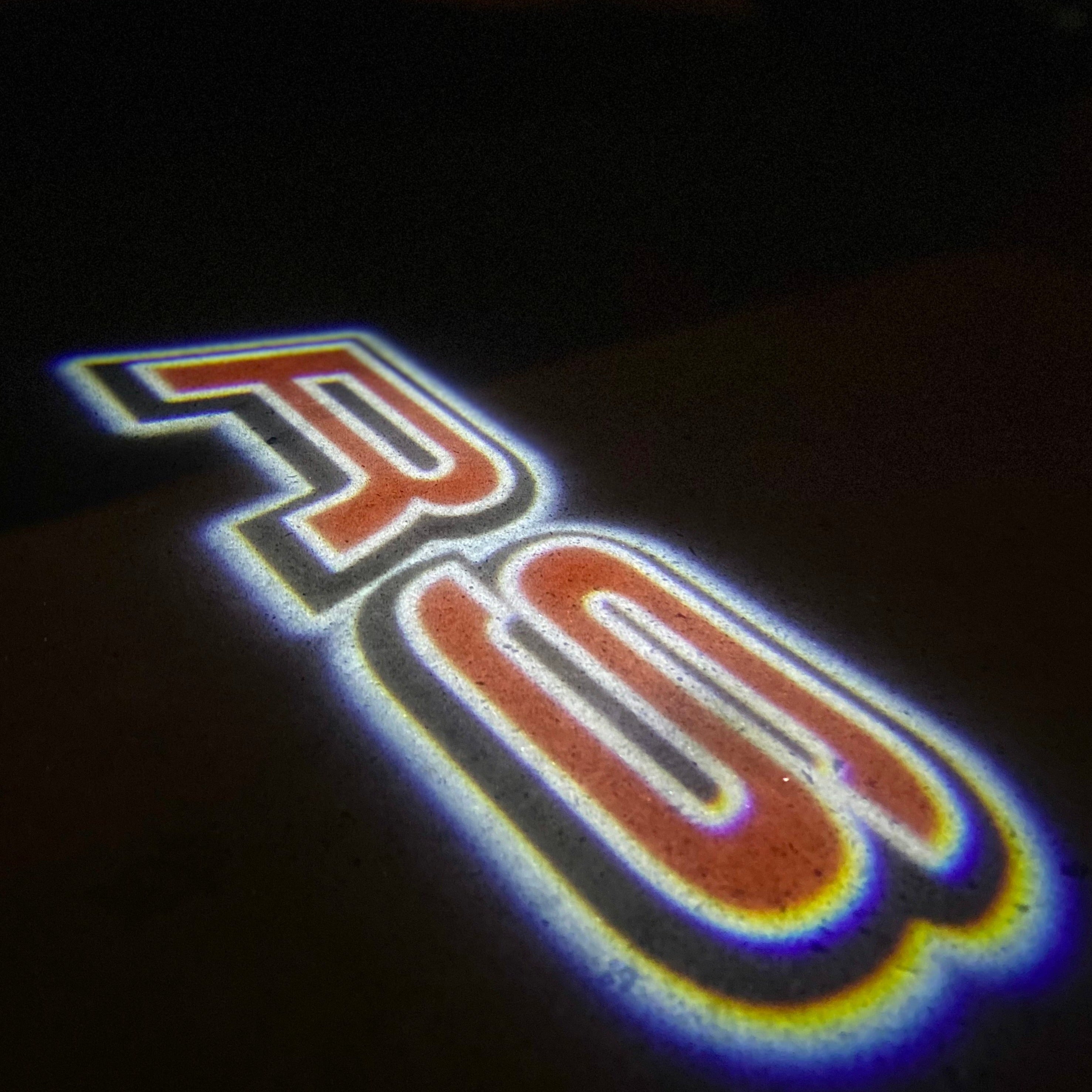 AUDI LOGO PROJECTOT LIGHTS Nr.19 (الكمية 1 = 2 Logo Films /2 أضواء الباب)