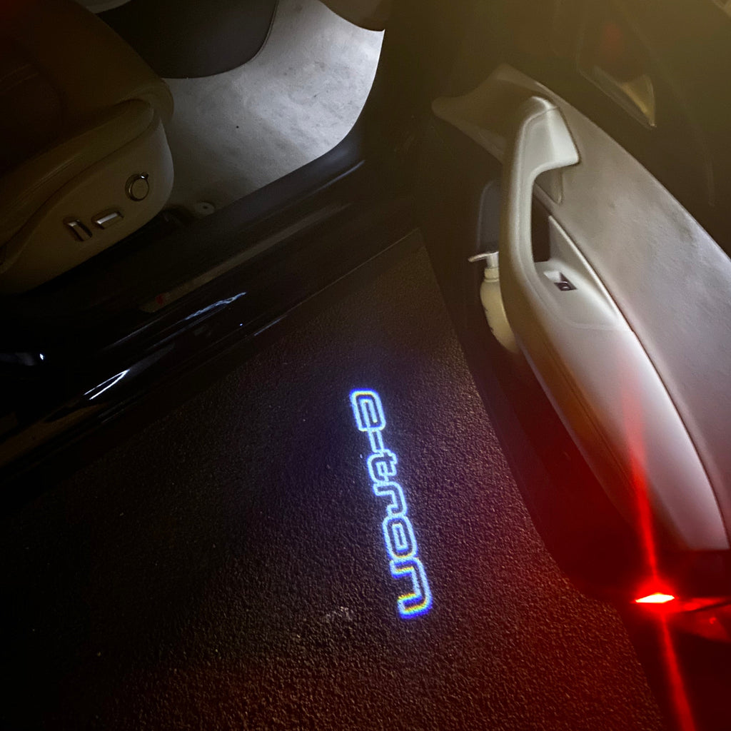 AUDI LOGO PROJECTOT LIGHTS Nr.19 (الكمية 1 = 2 Logo Films /2 أضواء الباب)