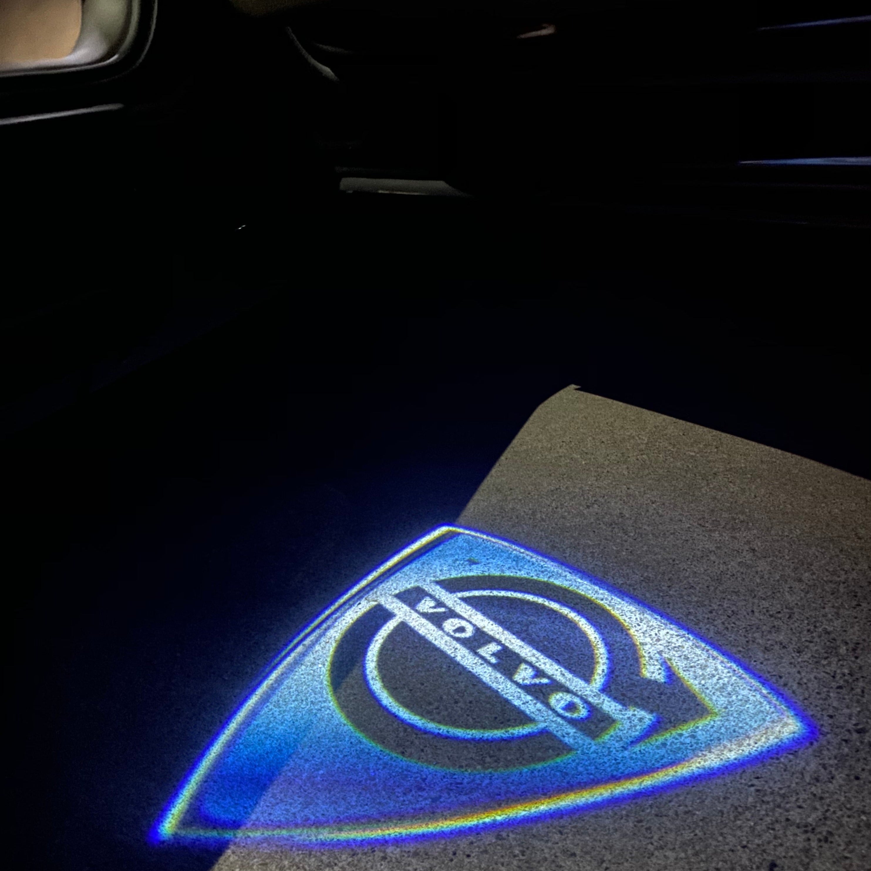 Volvo LOGO PROJECROTR LIGHTS Nr.07 (الكمية 1 = 2 شعار فيلم / 2 أضواء الباب)
