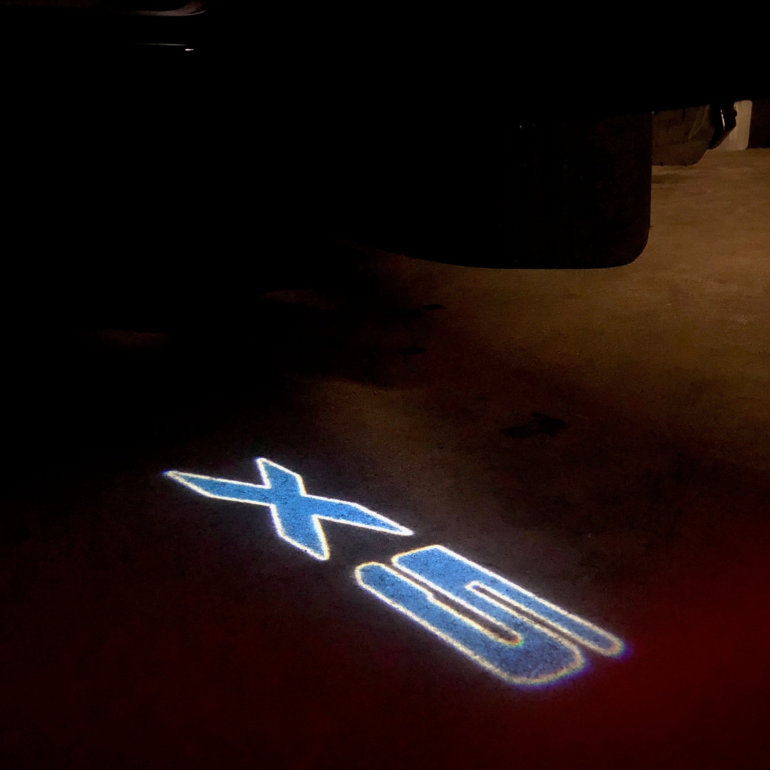 BMW X5 LOGO PROJECTOR LIGHTS Nr.19 (الكمية 1 = 1 مجموعة / 2 أضواء باب)