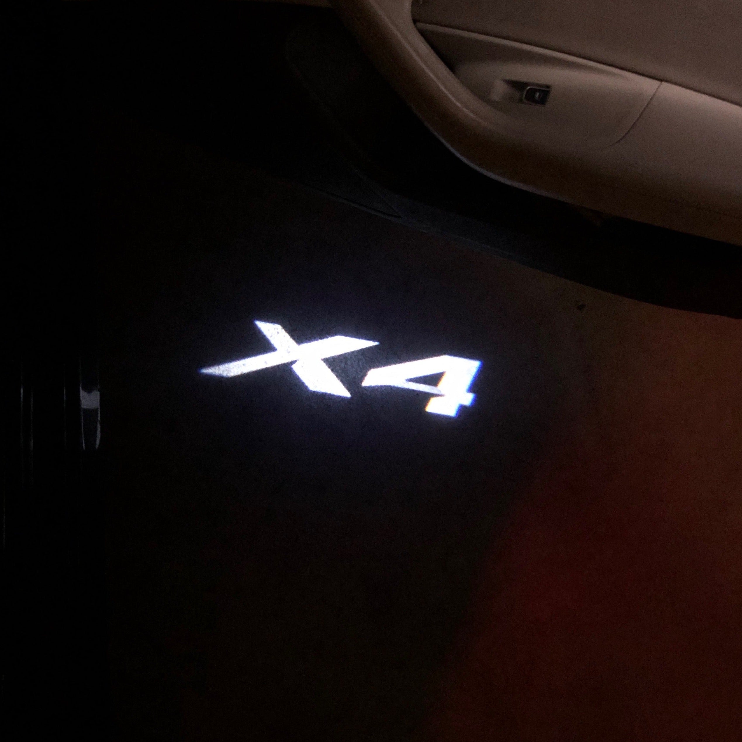 BMW X4 LOGO PROJECTOR LIGHTS Nr.26 (الكمية 1 = 1 مجموعة / 2 أضواء باب)